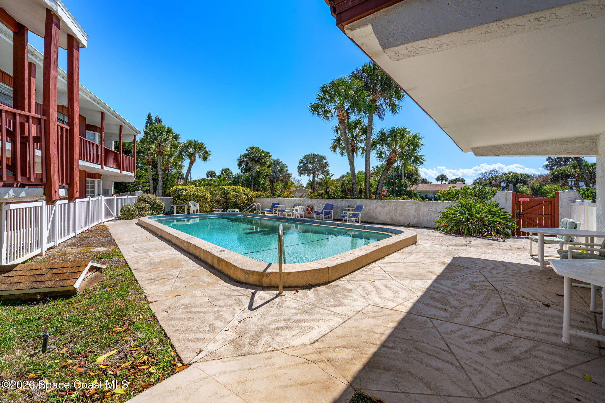 1318 S Miramar Avenue 208