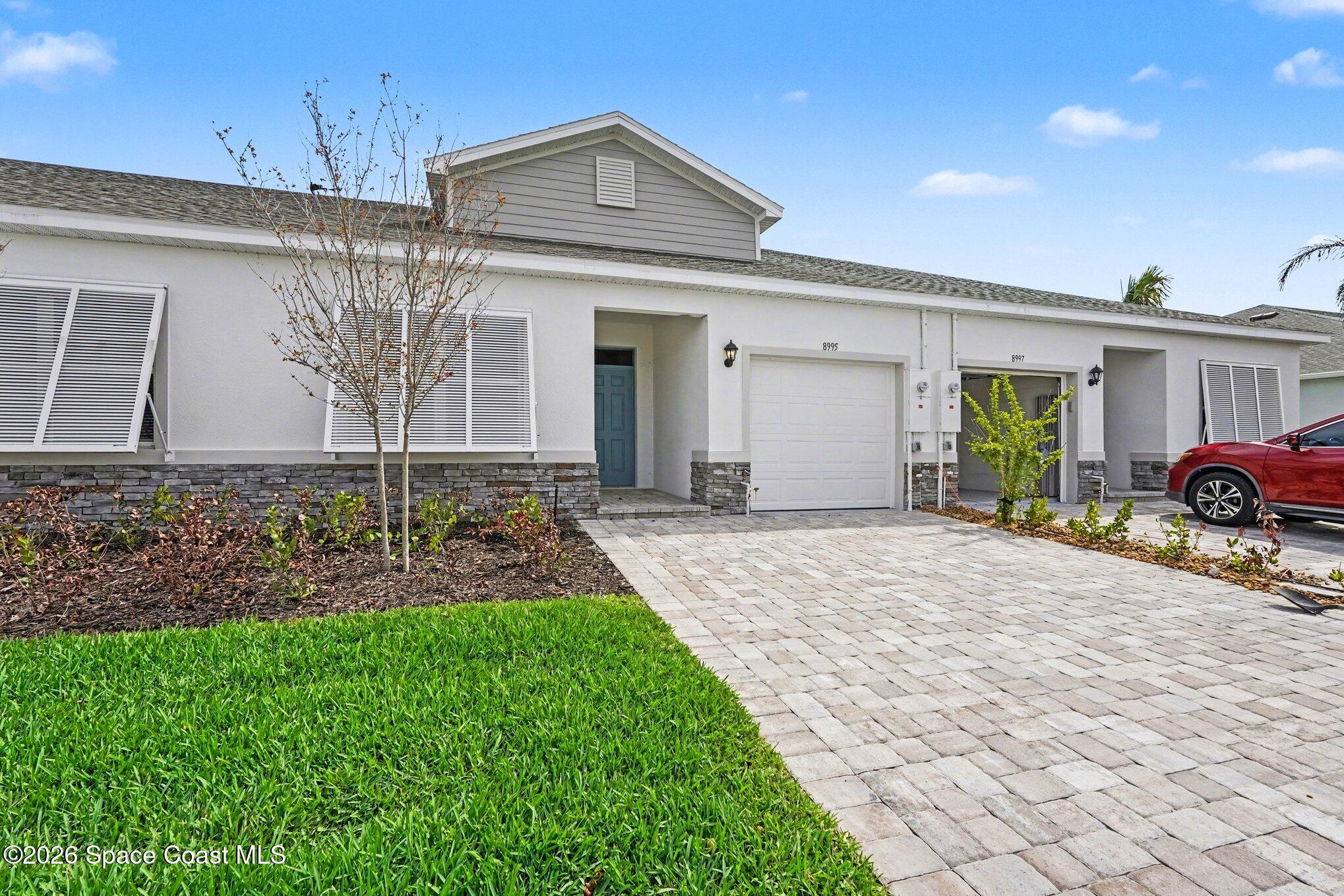 8995 Orchid Reserve Circle