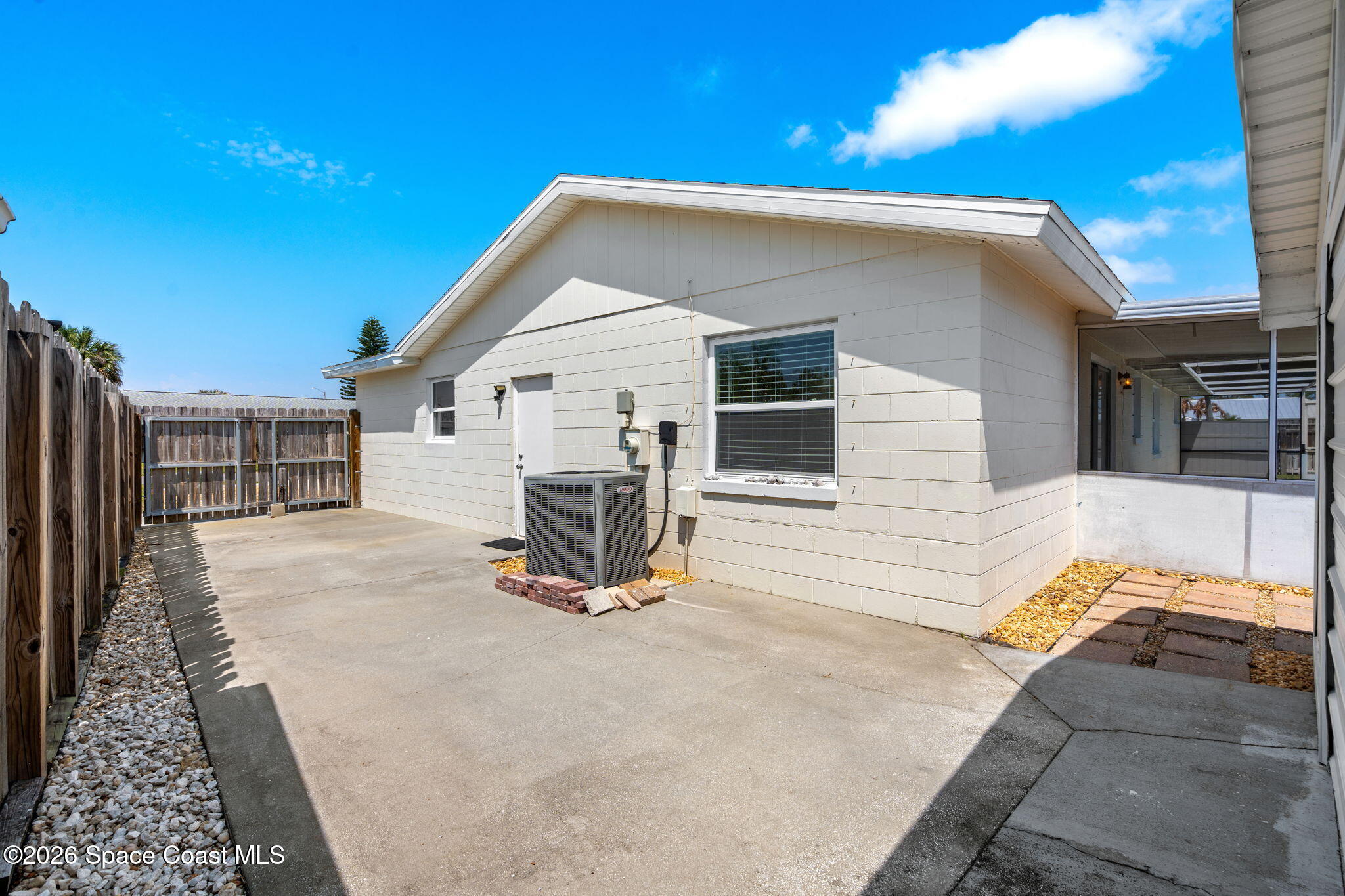 2460 San Lorenzo Court