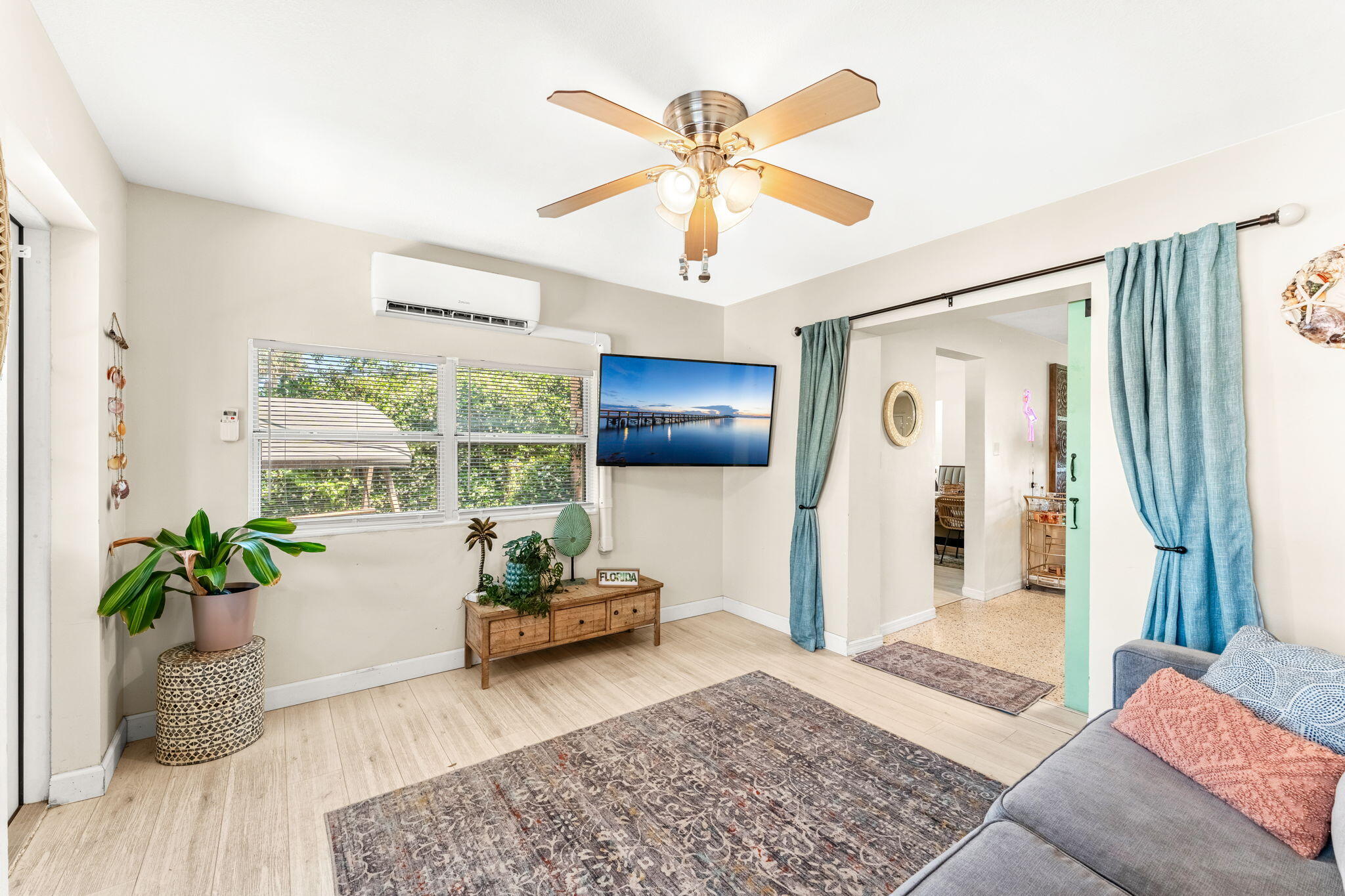 214 S Orlando Avenue