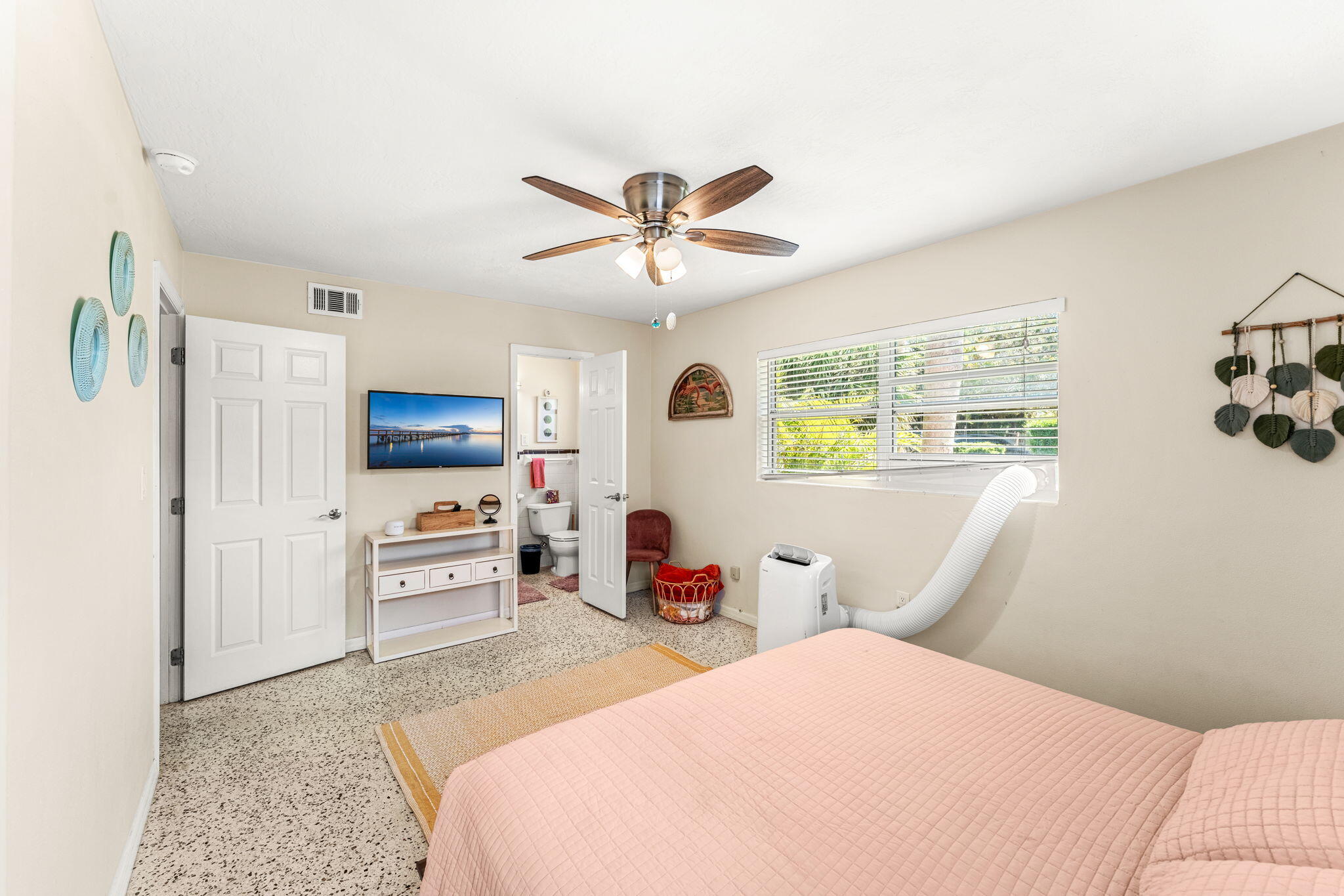 214 S Orlando Avenue