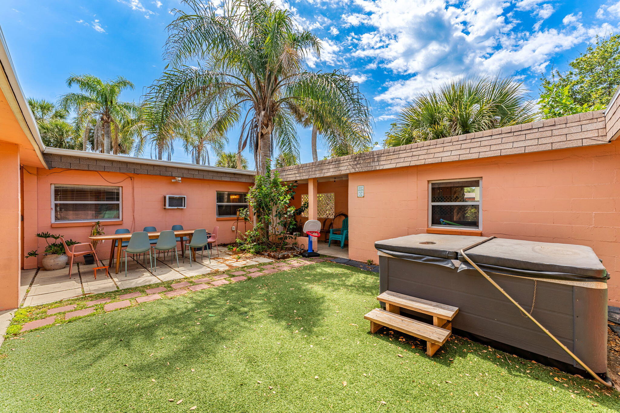 214 S Orlando Avenue