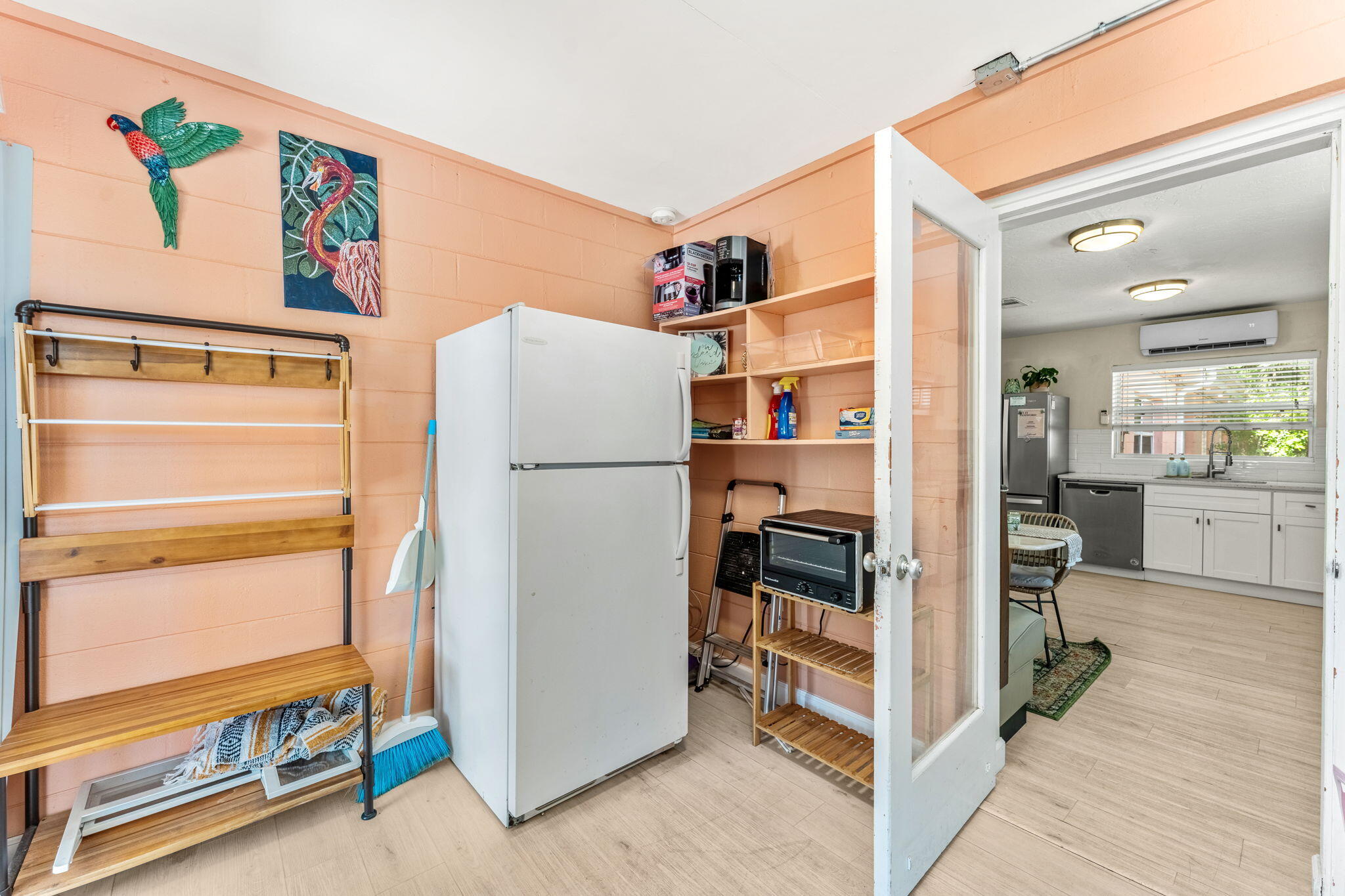 214 S Orlando Avenue