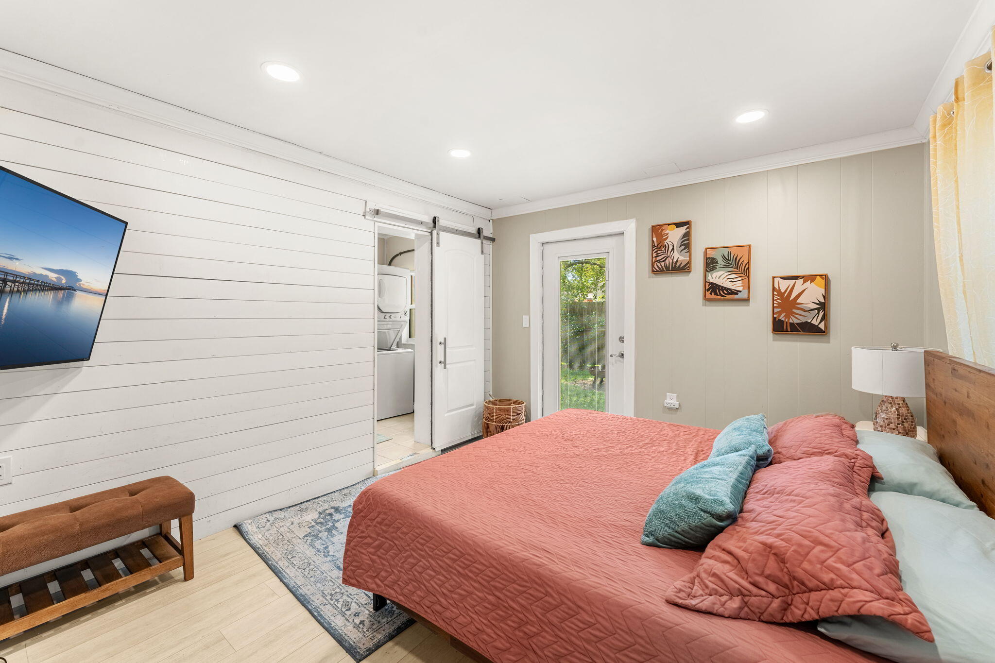 214 S Orlando Avenue