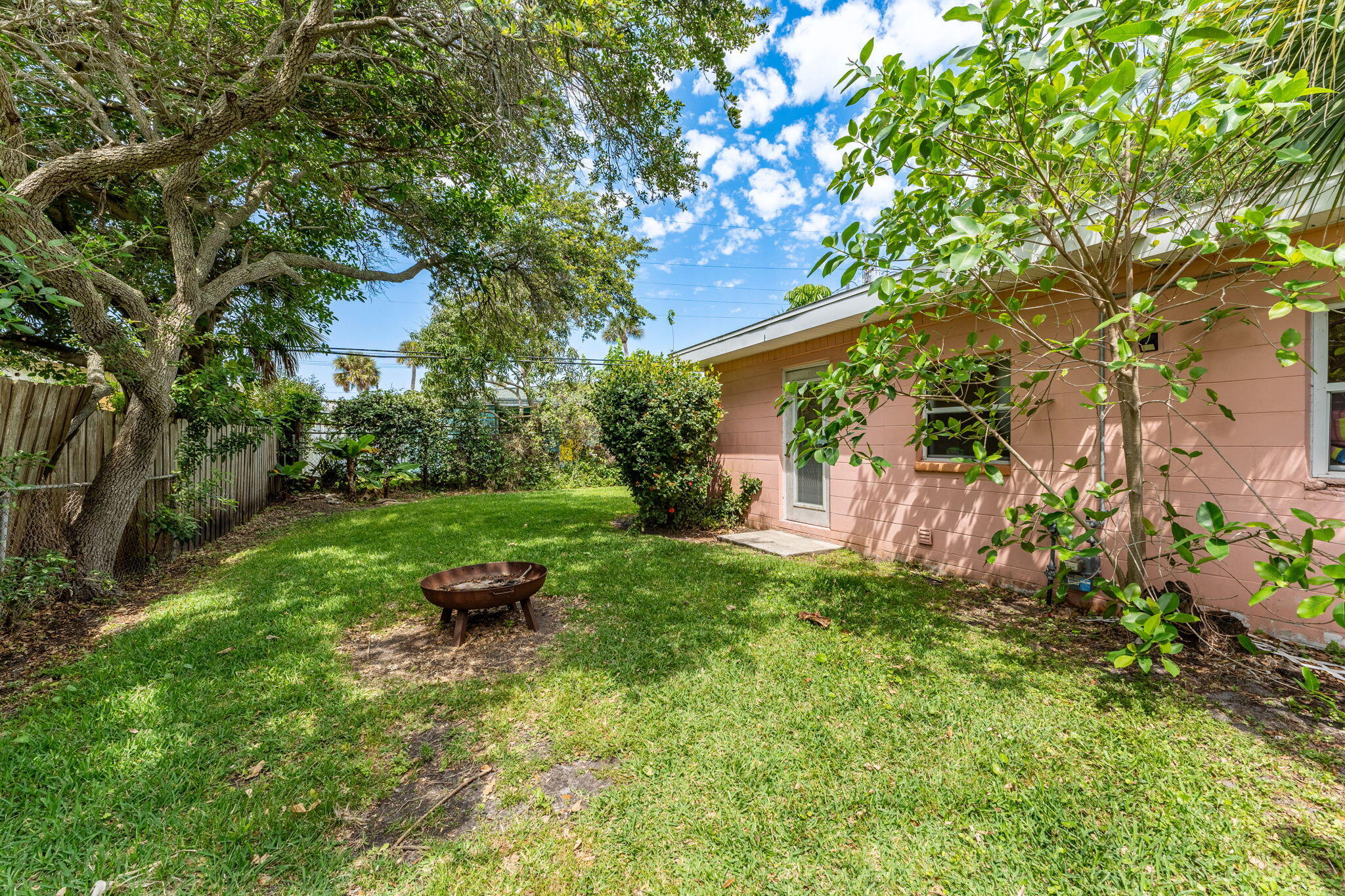 214 S Orlando Avenue