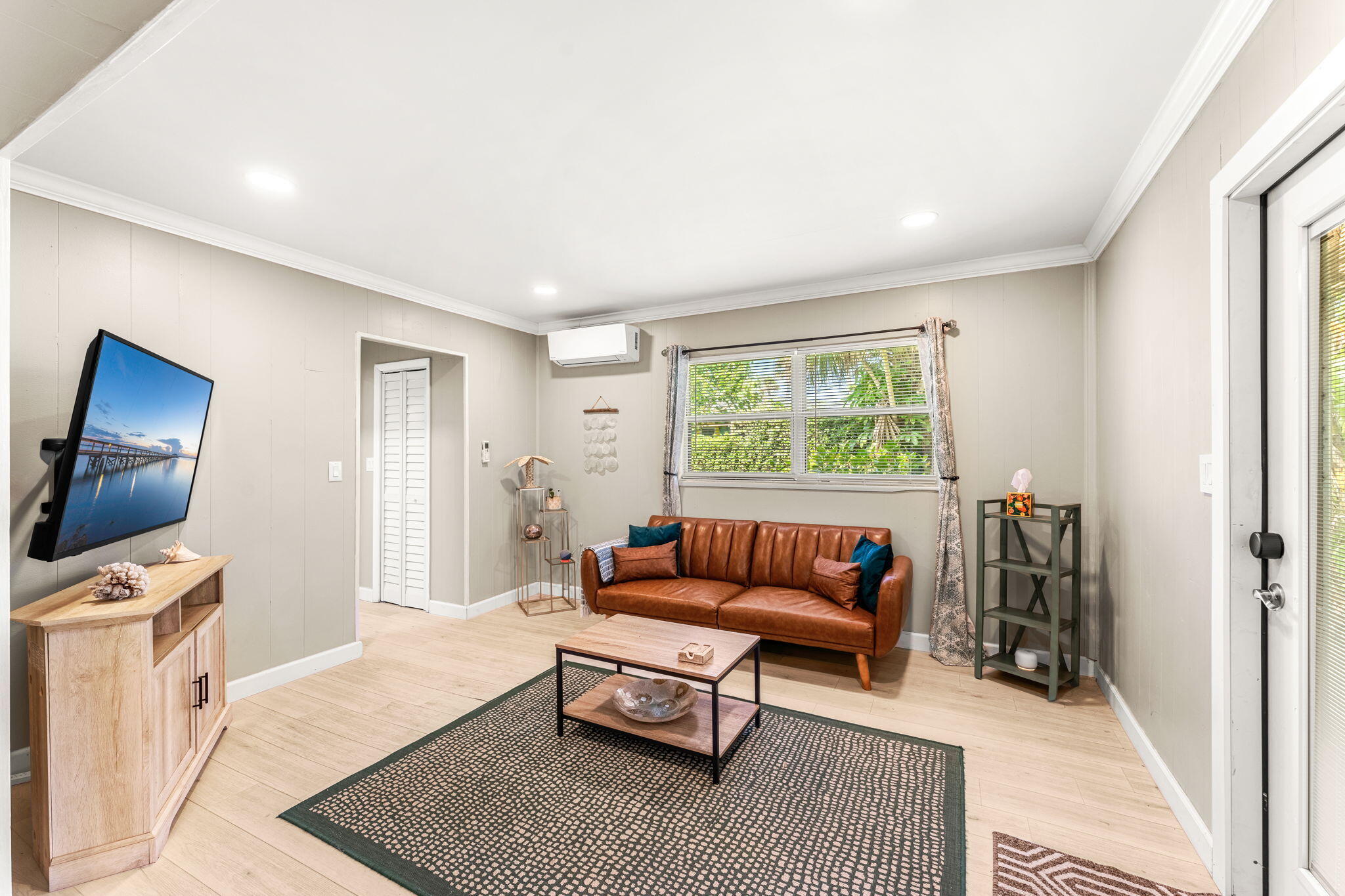 214 S Orlando Avenue