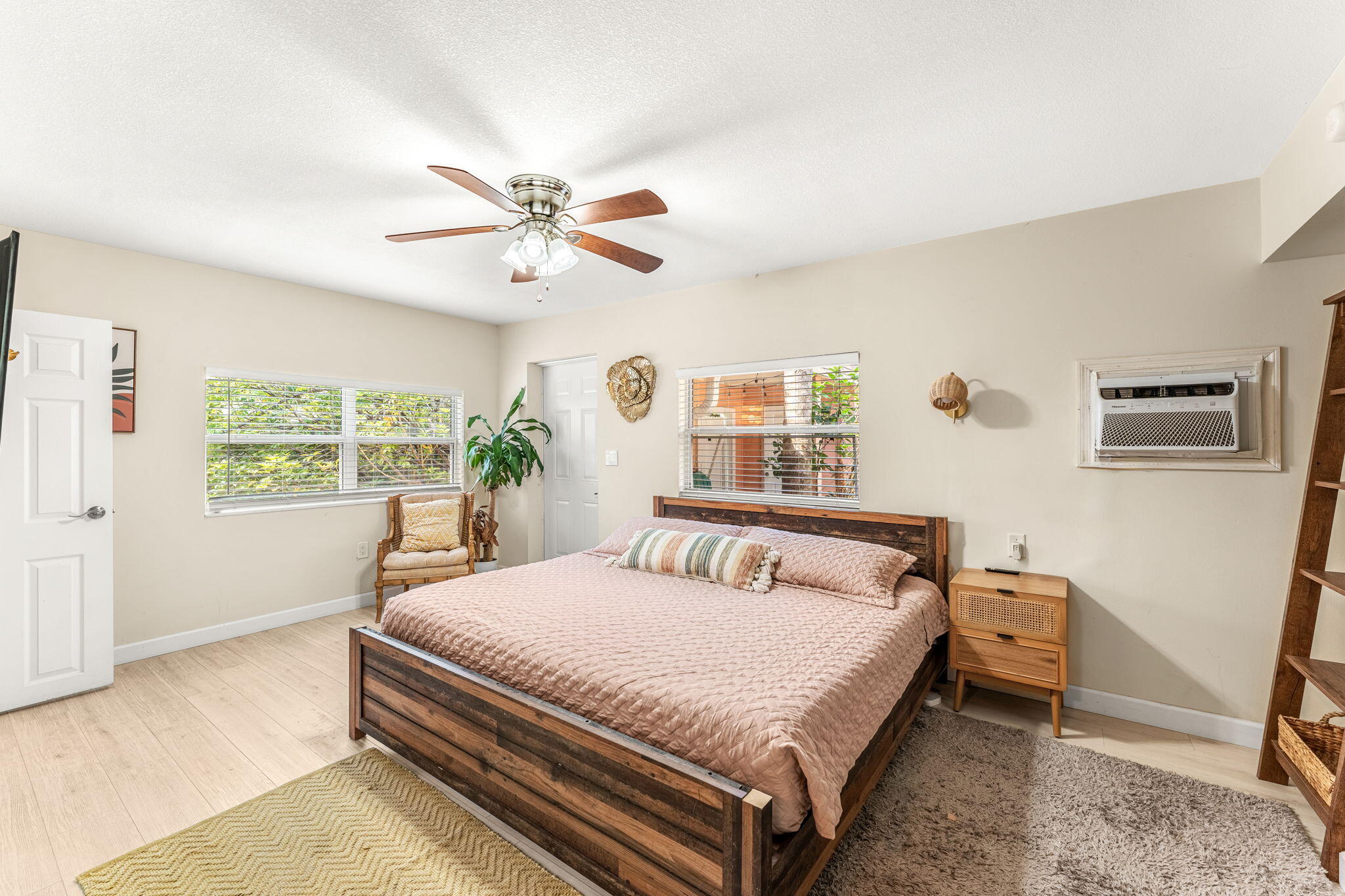 214 S Orlando Avenue