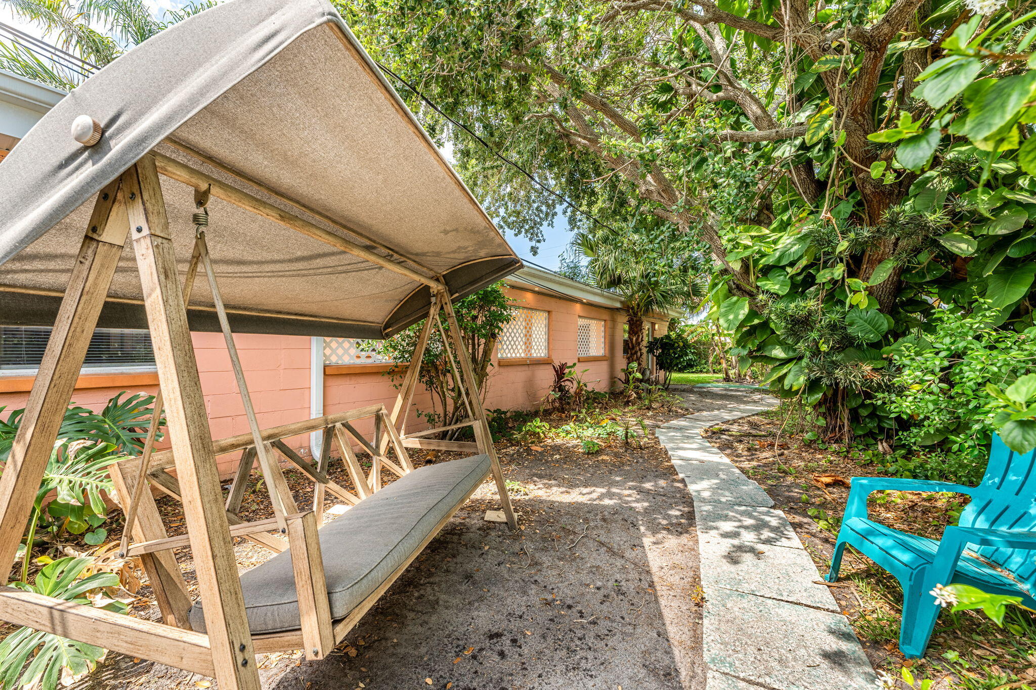 214 S Orlando Avenue