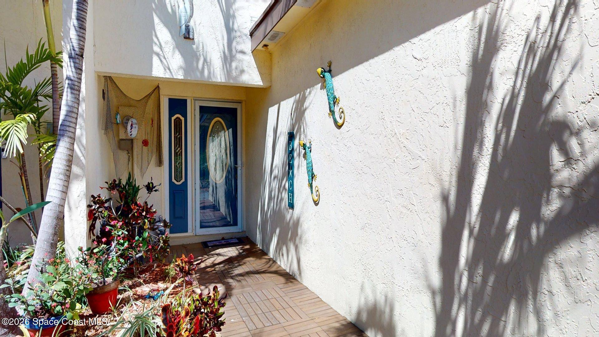 8711 Hibiscus Court