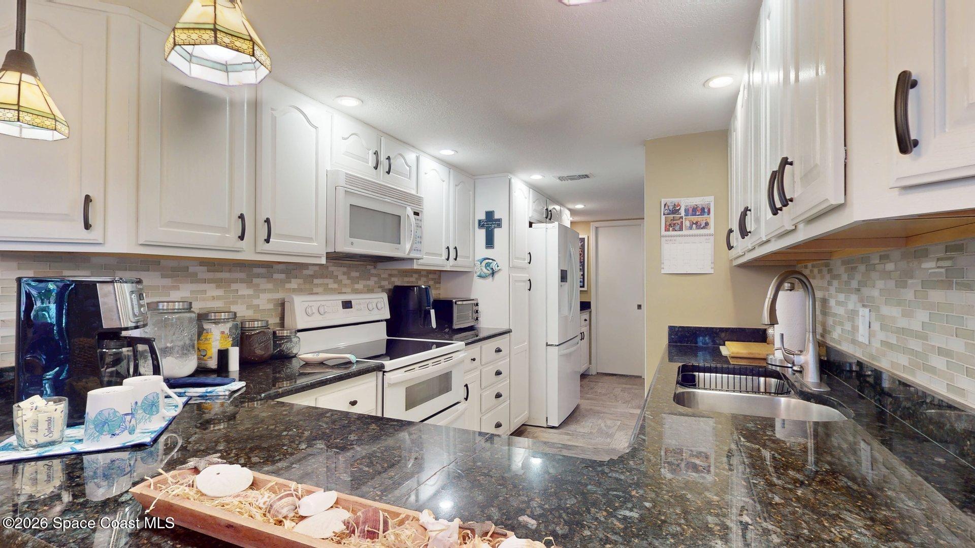 8711 Hibiscus Court