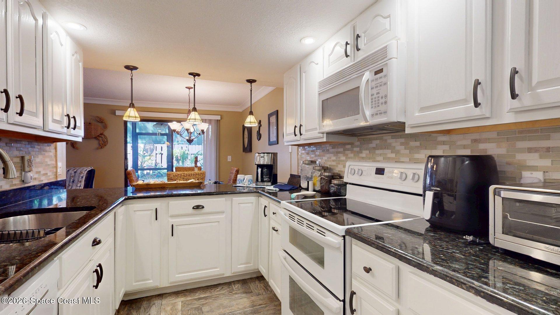 8711 Hibiscus Court