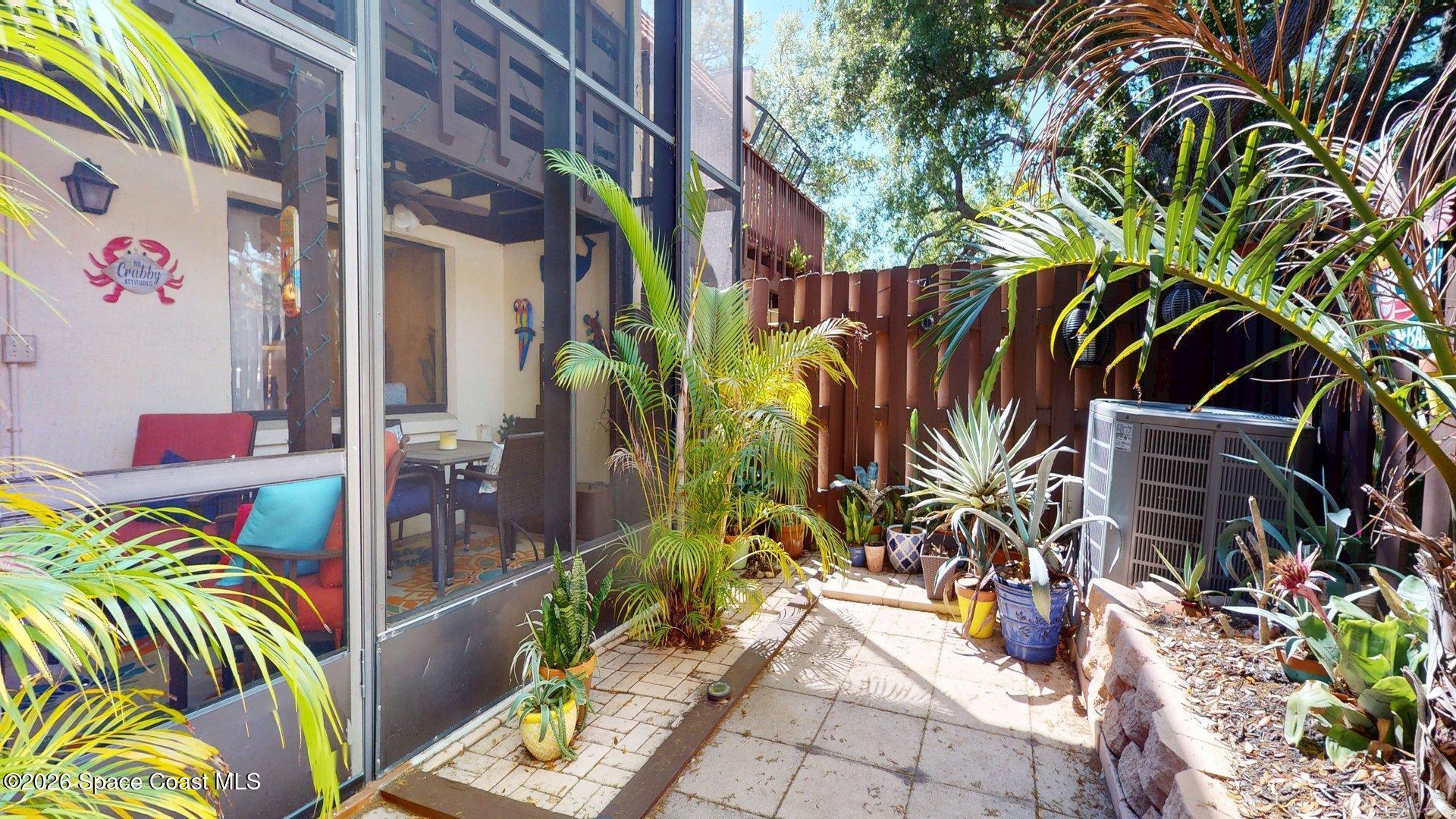 8711 Hibiscus Court