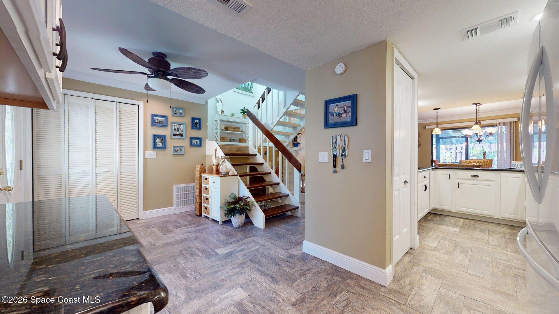 8711 Hibiscus Court