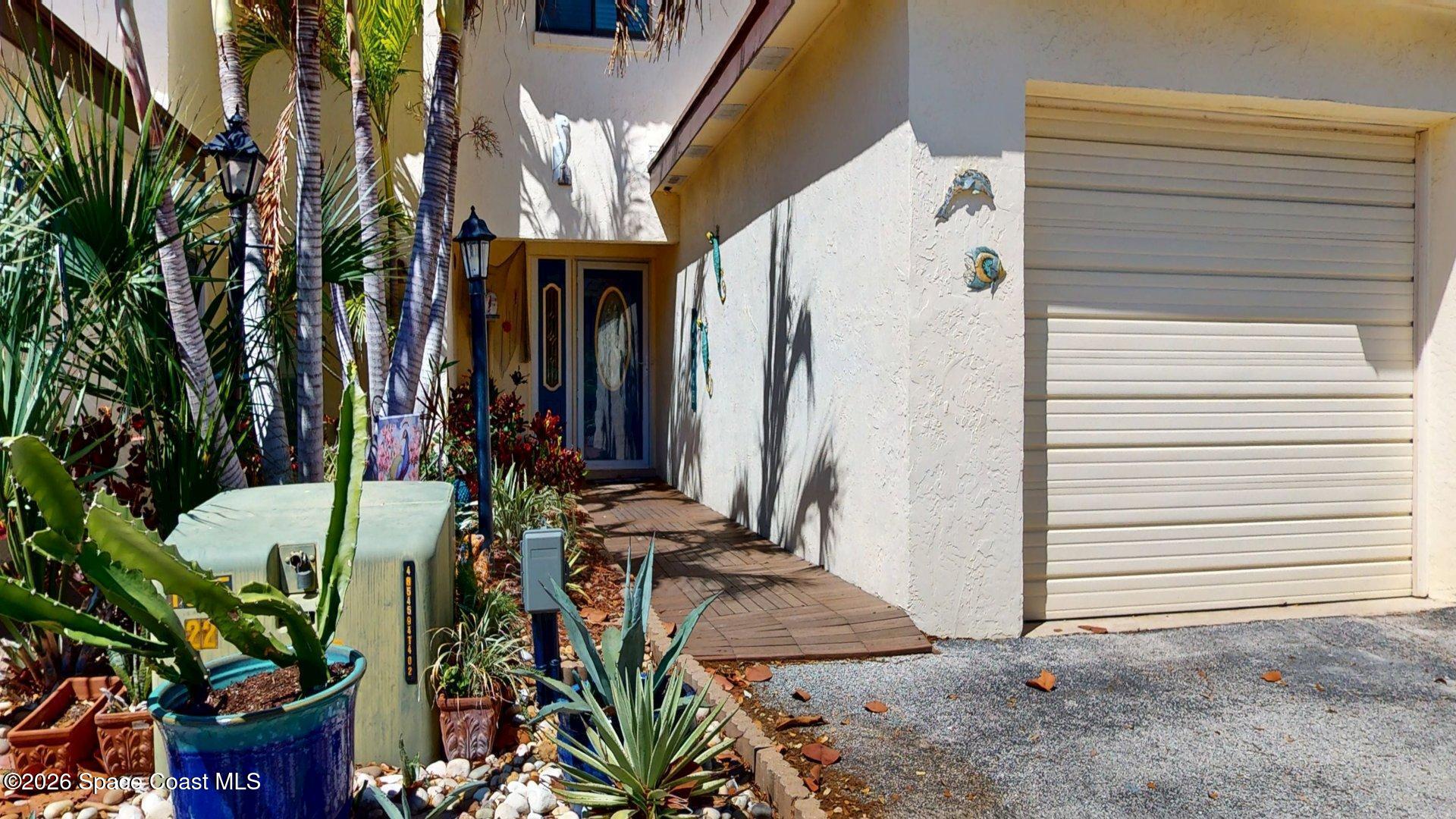 8711 Hibiscus Court