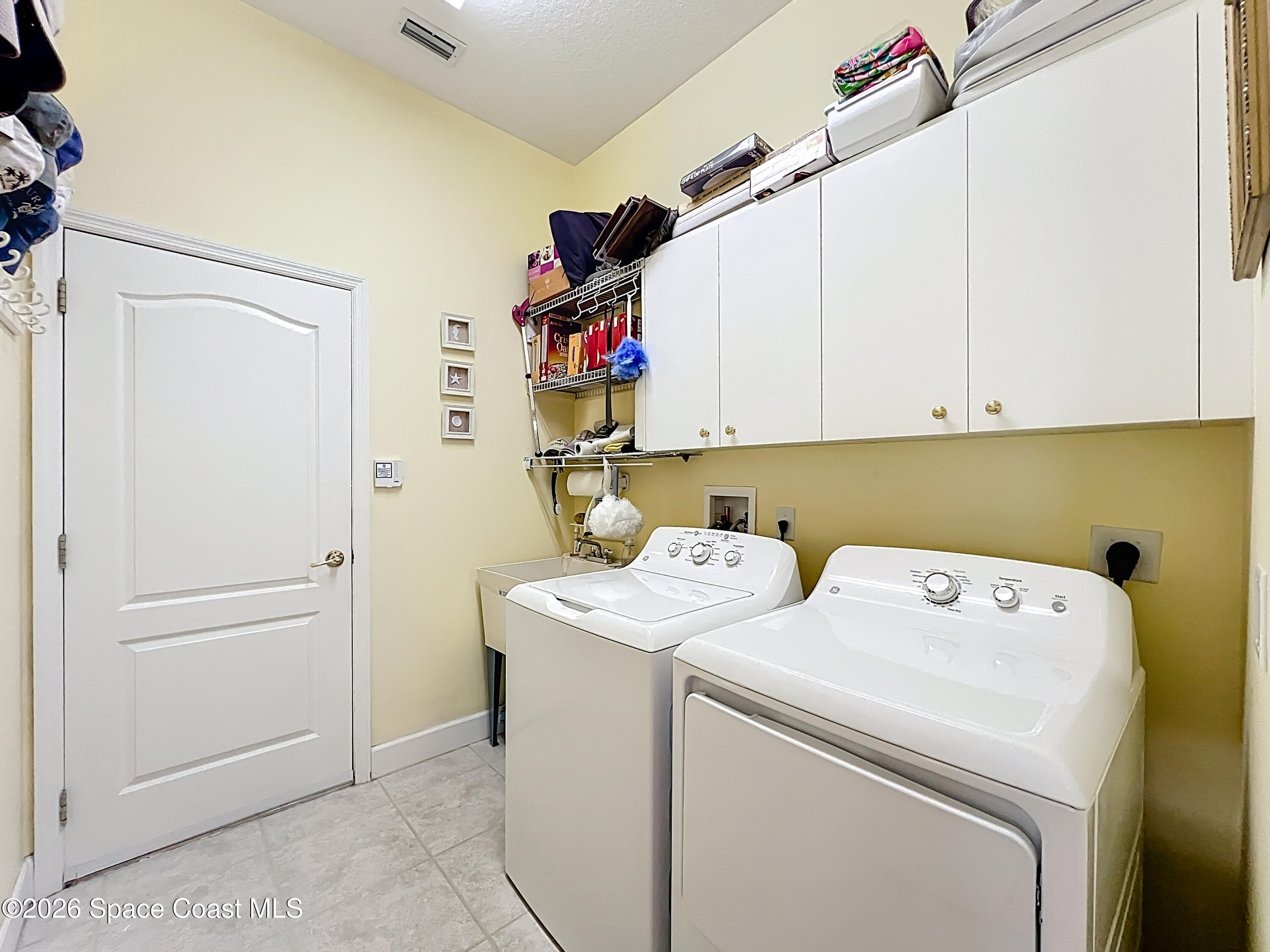 2941 Camberly Circle