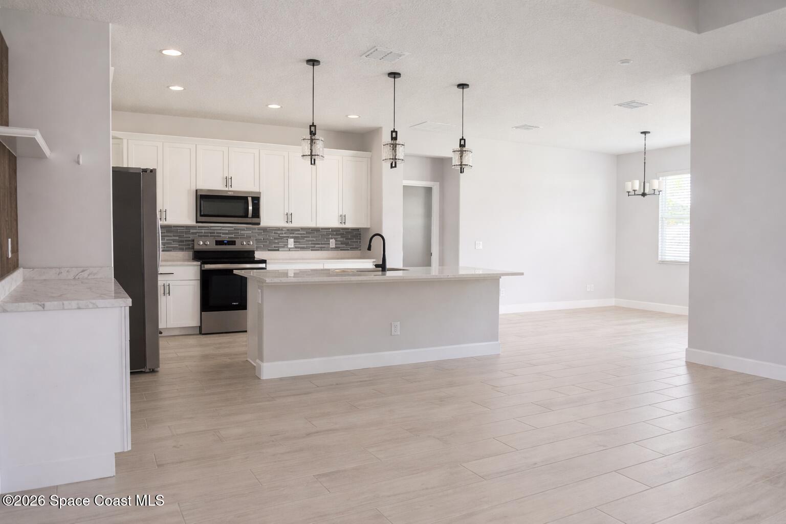 410 Di Lido Street NE