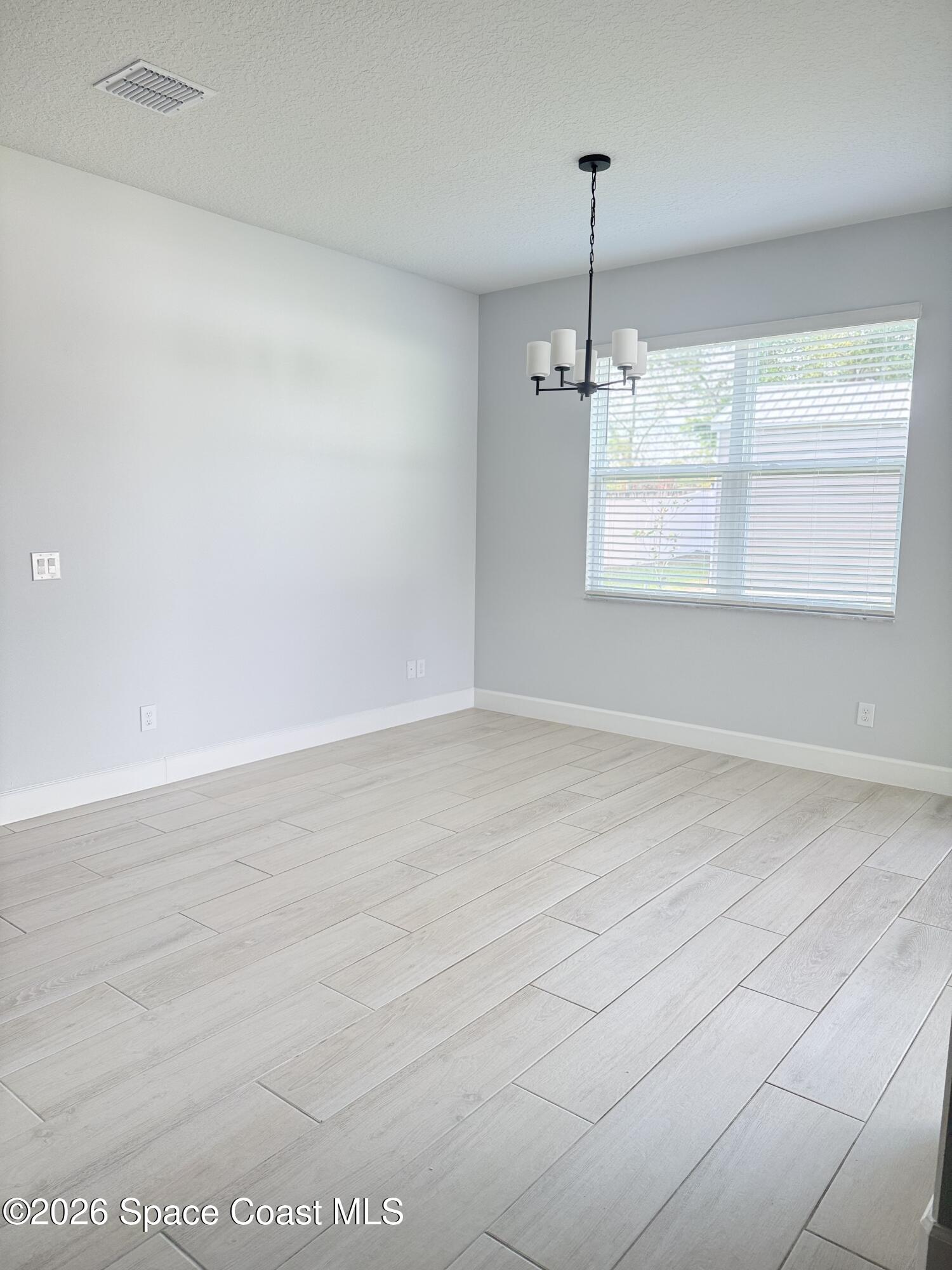 410 Di Lido Street NE
