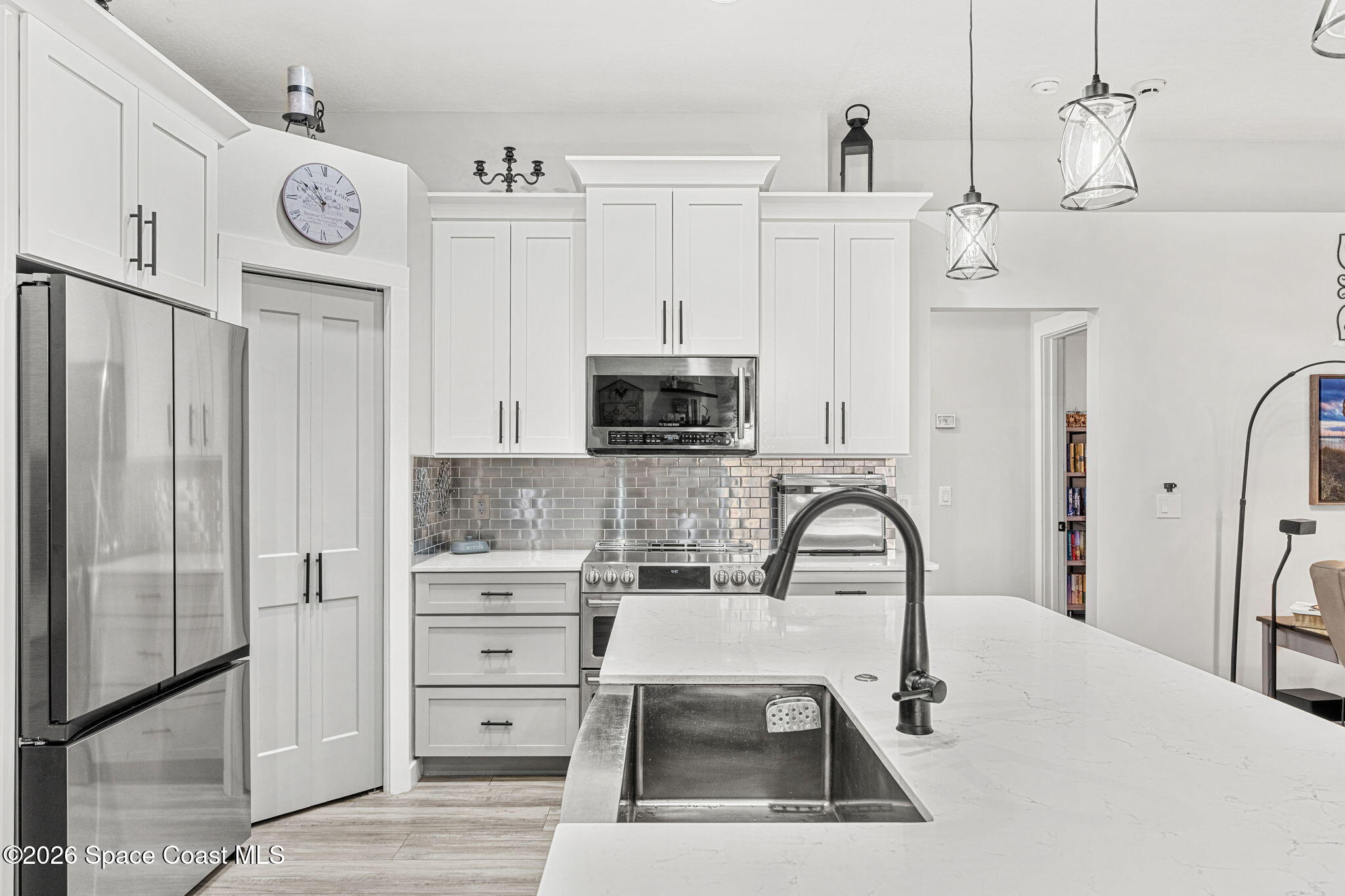 1099 Meadowbrook Road NE