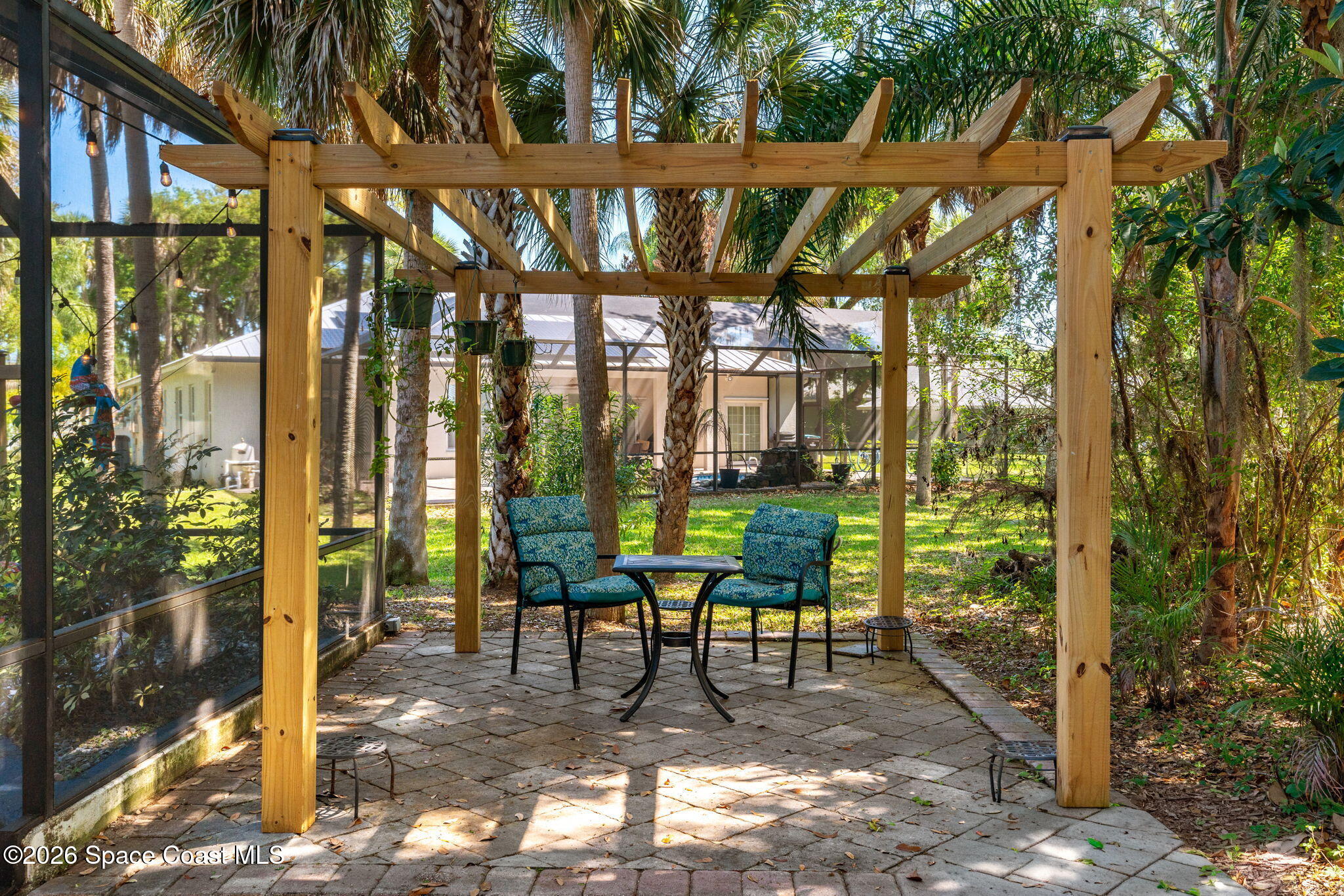 1099 Meadowbrook Road NE