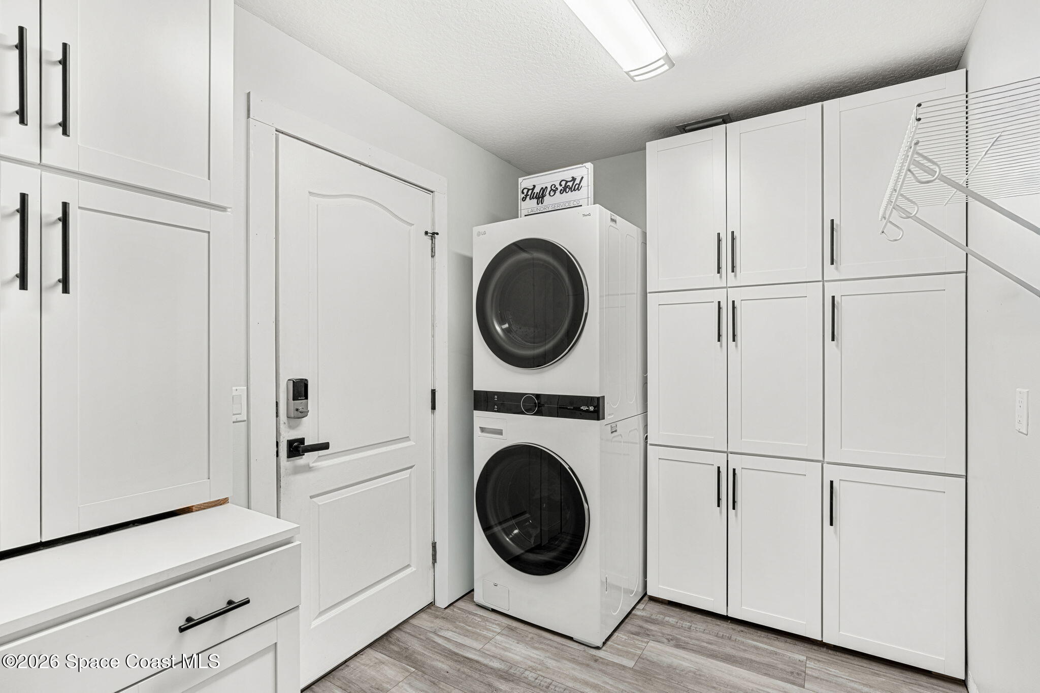 1099 Meadowbrook Road NE