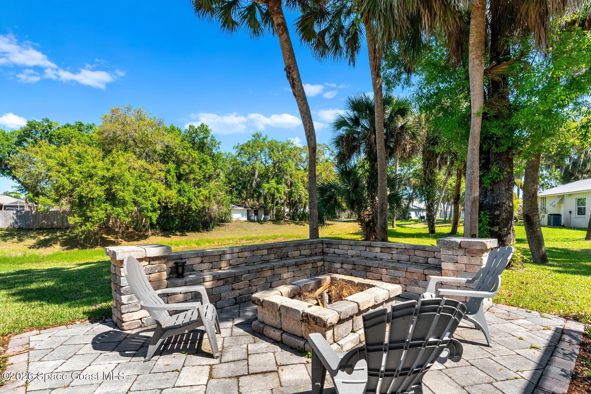 1099 Meadowbrook Road NE