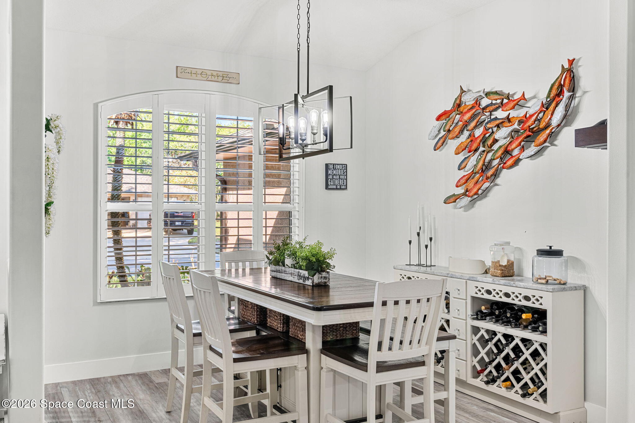 1099 Meadowbrook Road NE