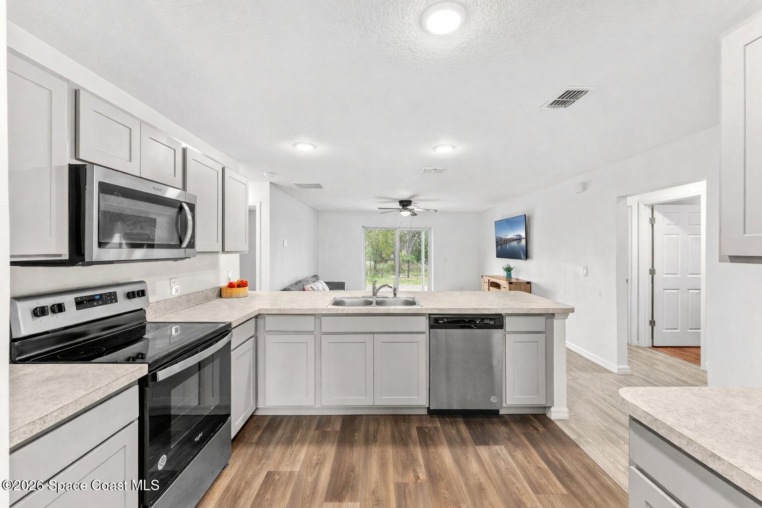 281 Sarah Road SW