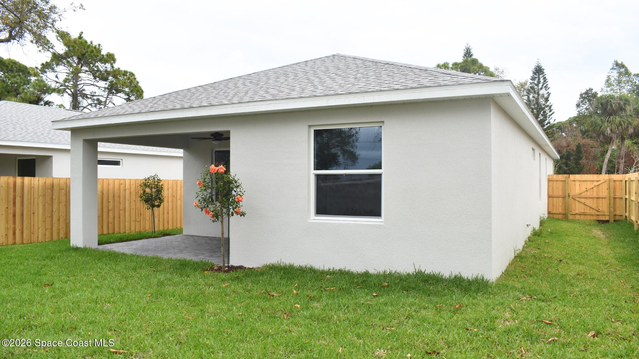 414 Grove Lane