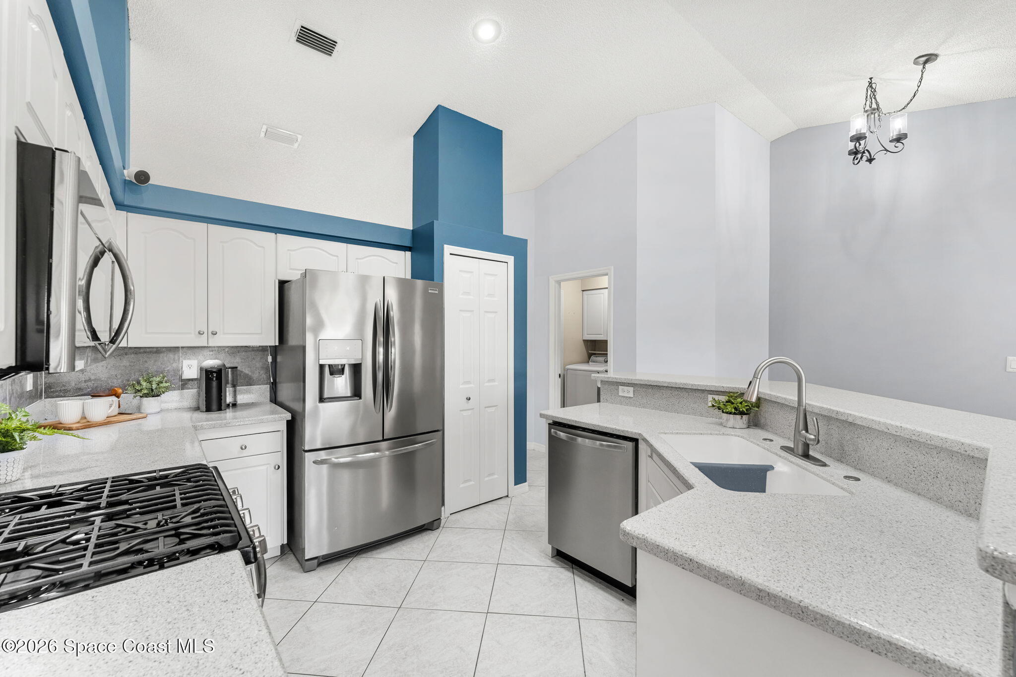 3400 Long Leaf Drive