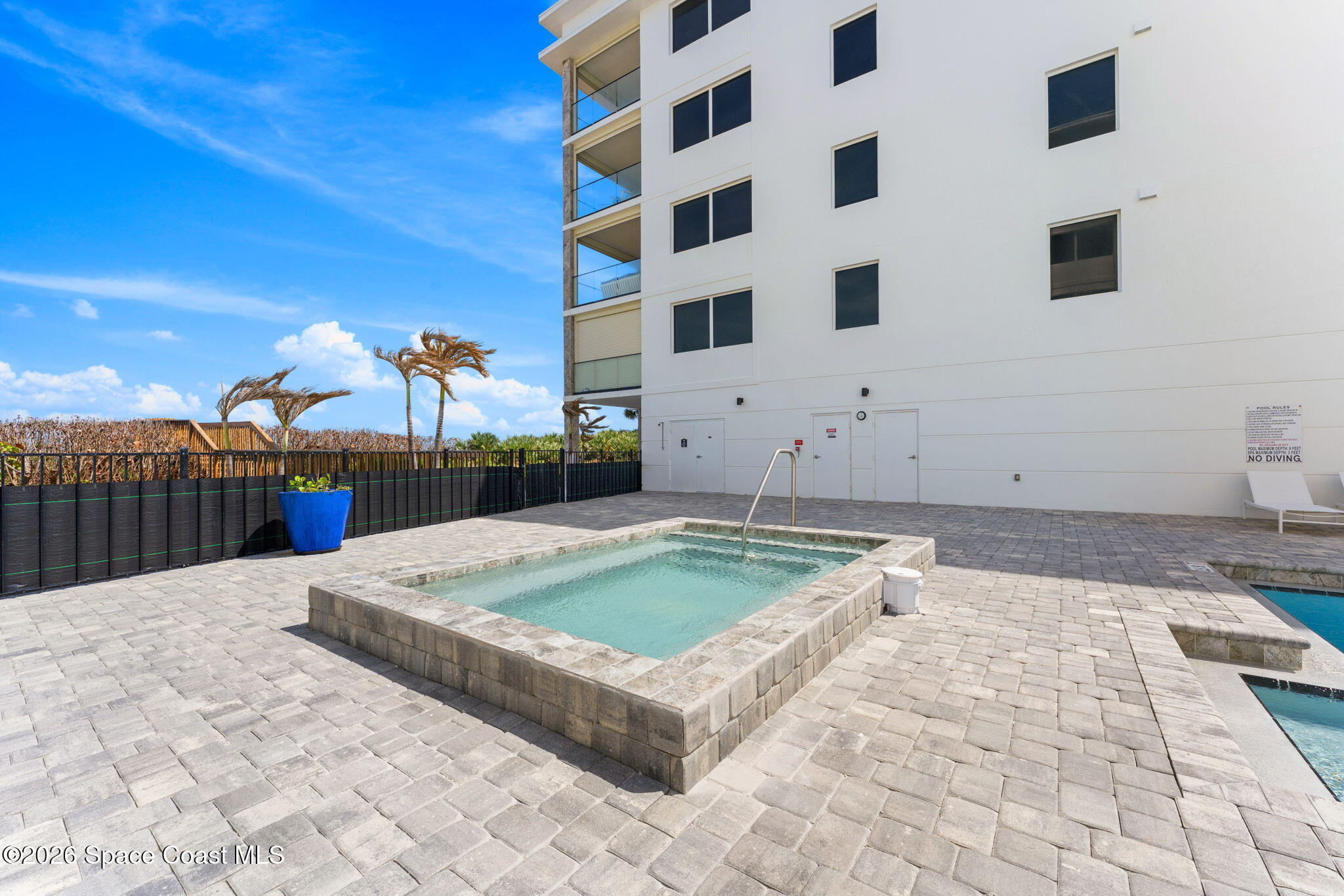 2745 N Highway A1A 501