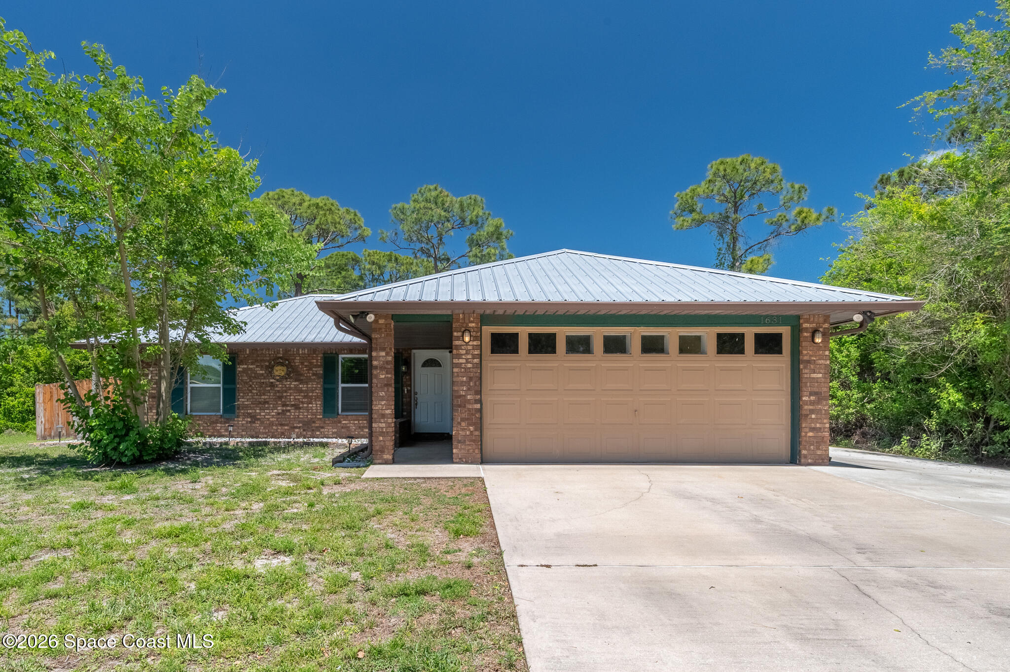 1631 Santonian Street SE