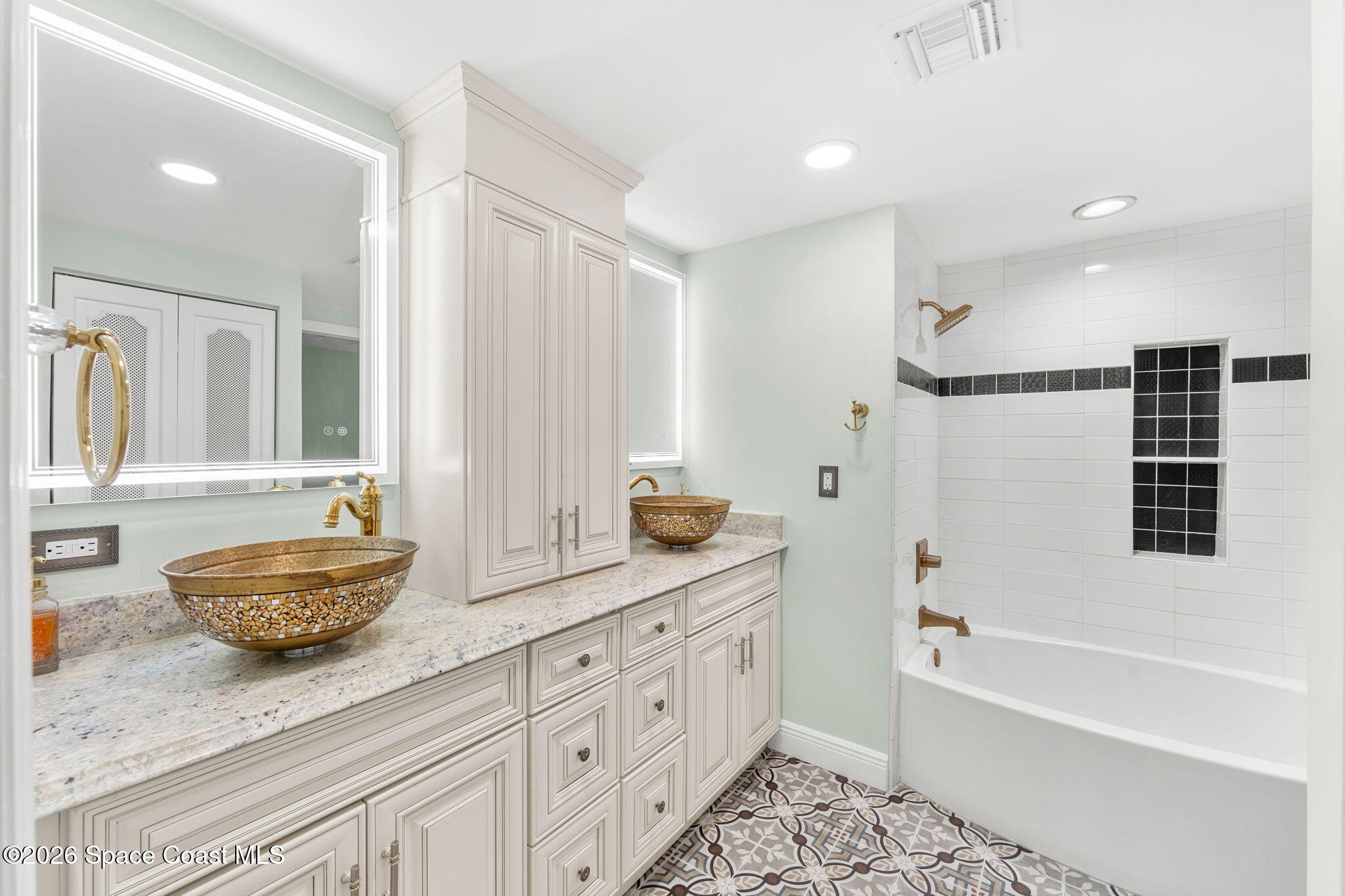 750 N Atlantic Avenue 209