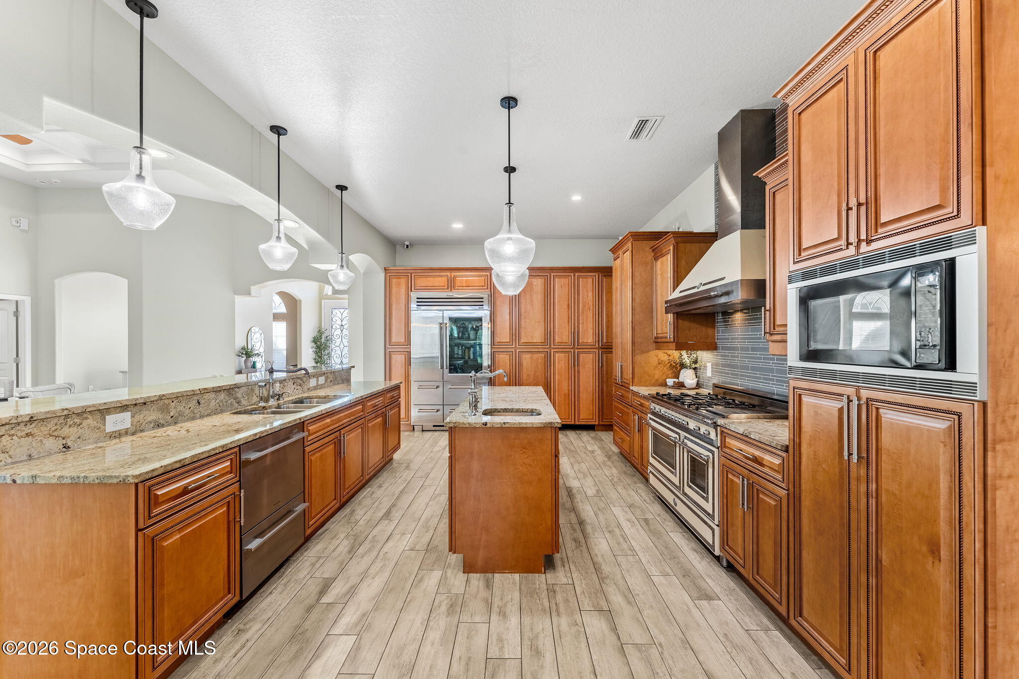 6895 Cottonwood Drive