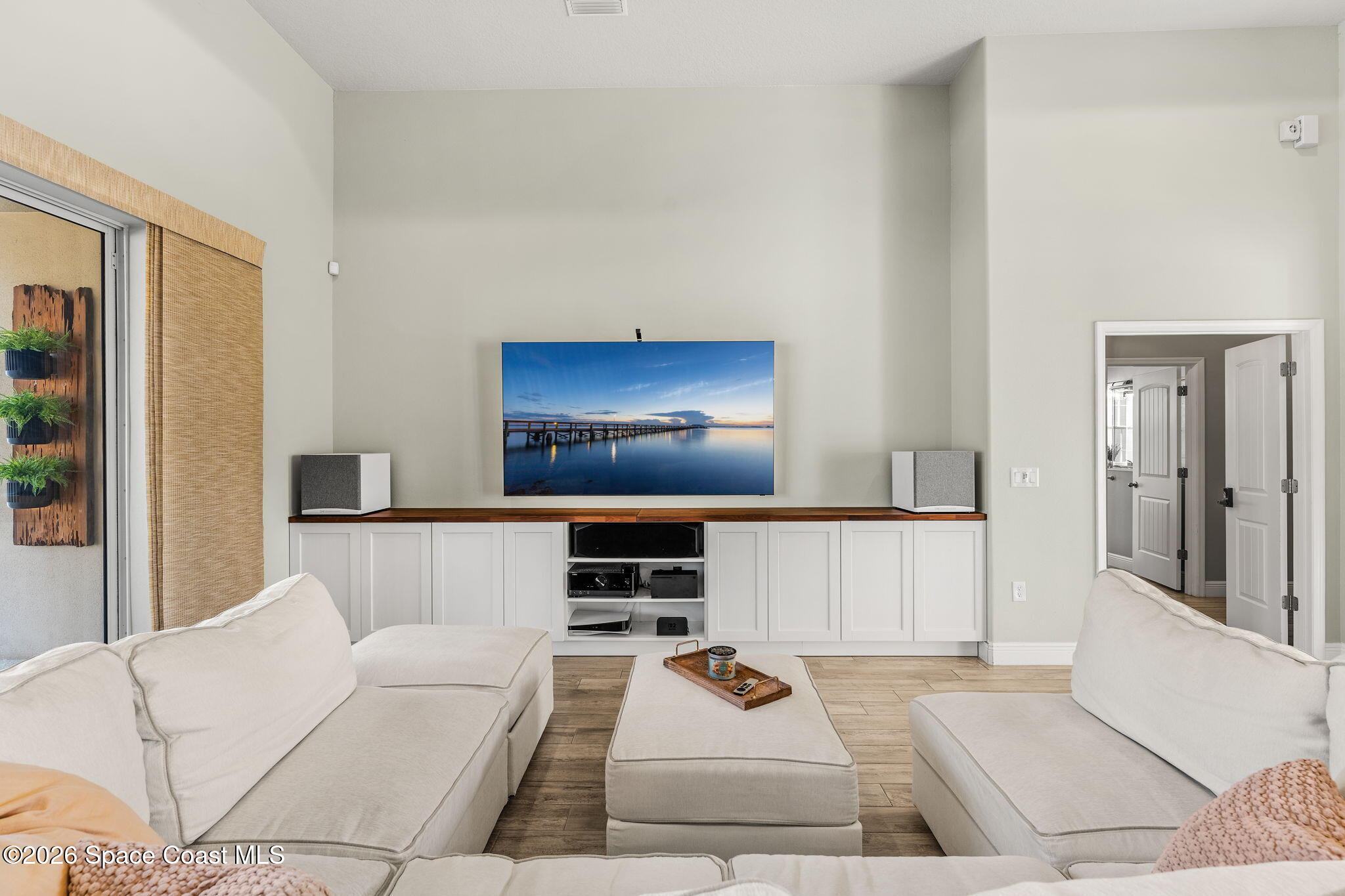 6895 Cottonwood Drive