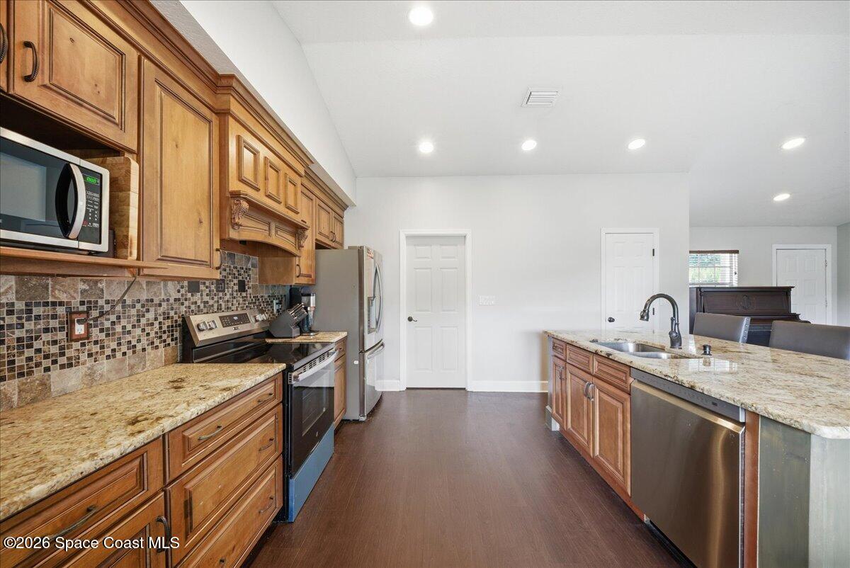 5105 Cabbage Palm Street
