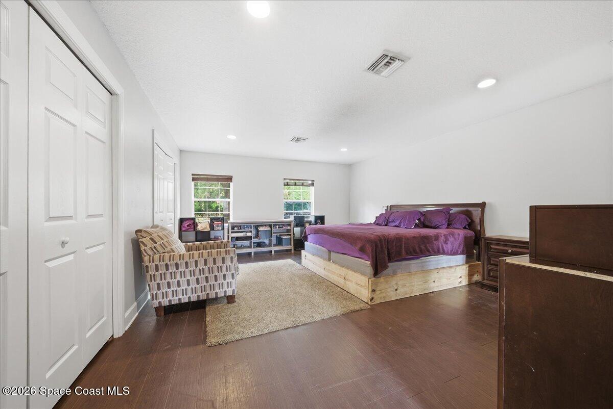5105 Cabbage Palm Street