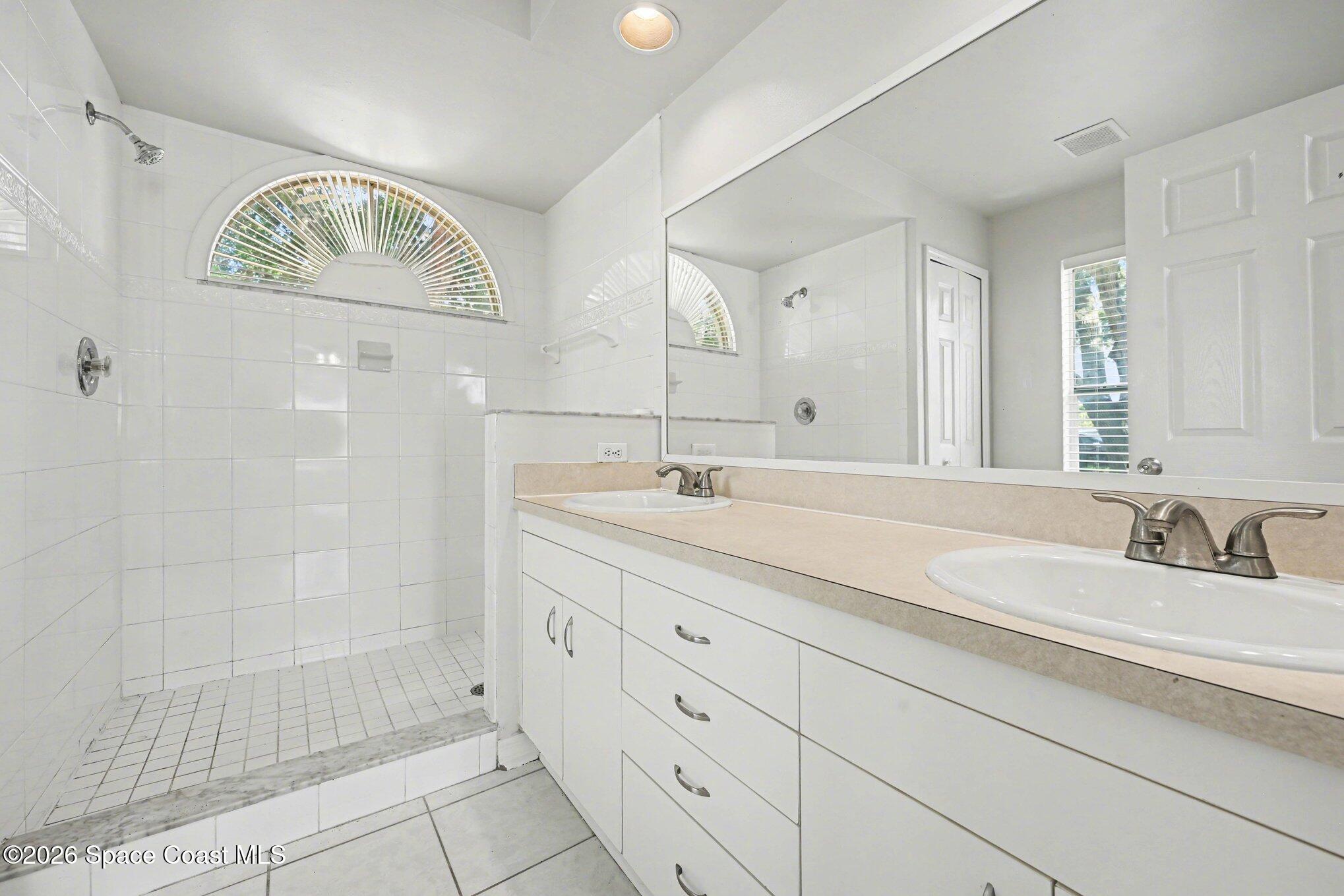 1421 Emerson Drive NE