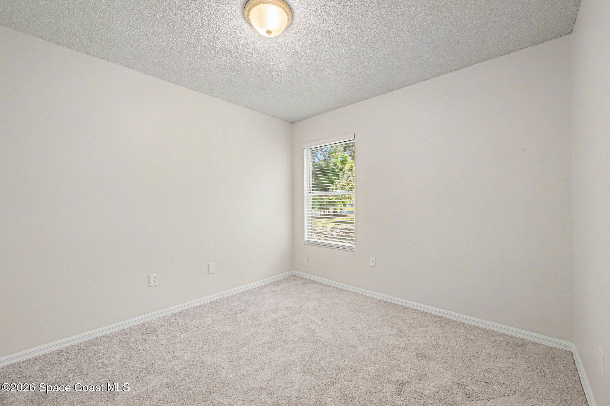 1421 Emerson Drive NE