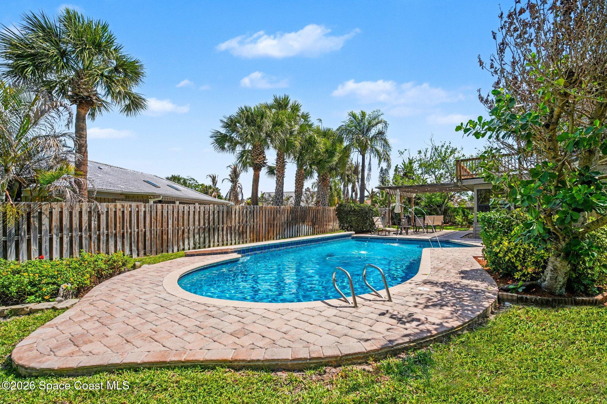 568 Rio Casa Drive N