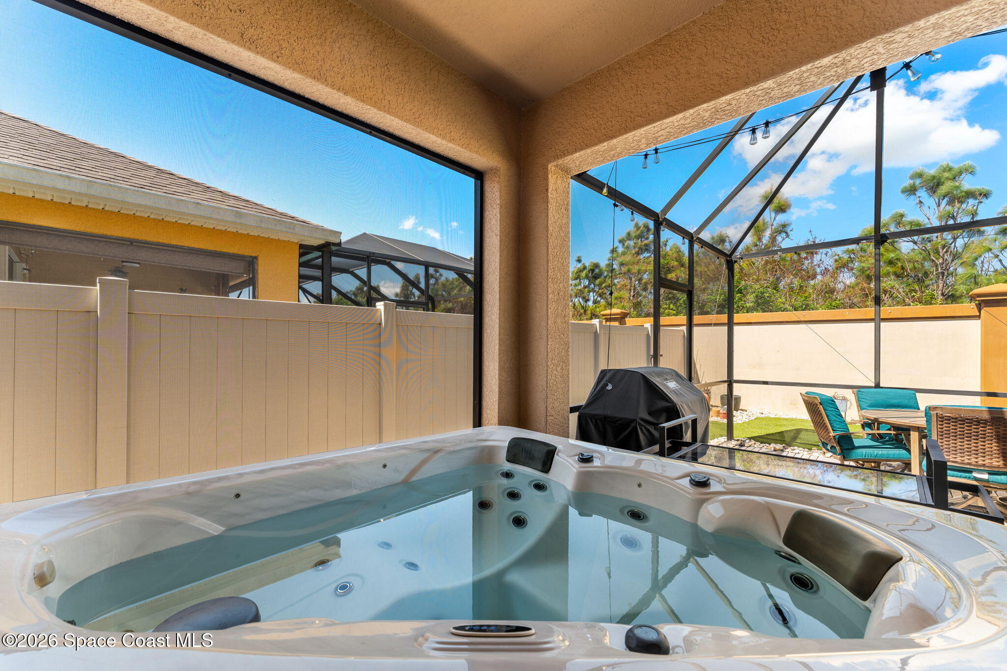 202 Alamere Drive SW