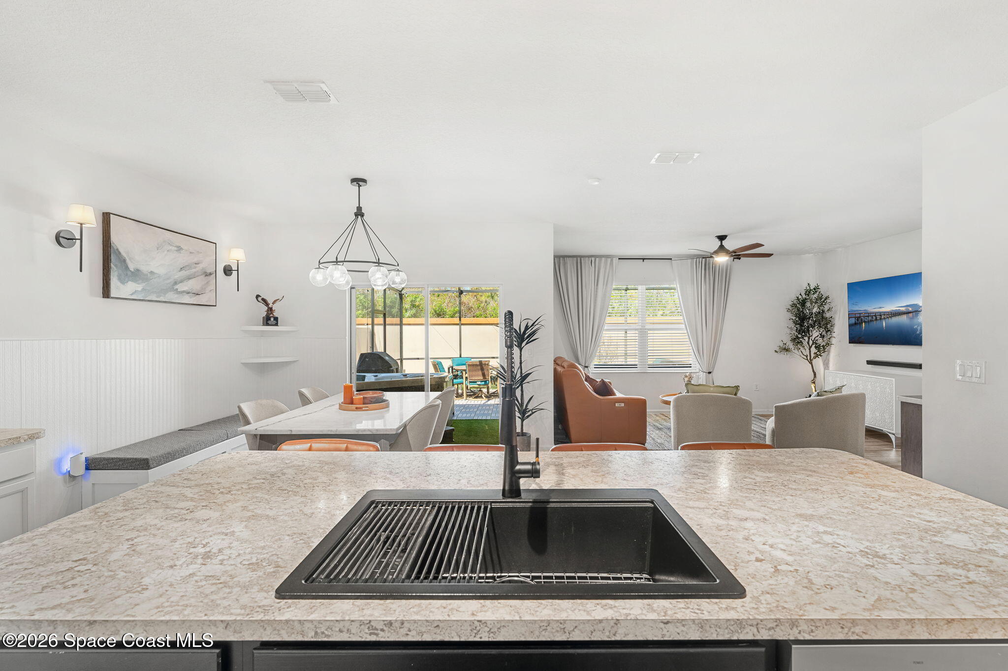 202 Alamere Drive SW