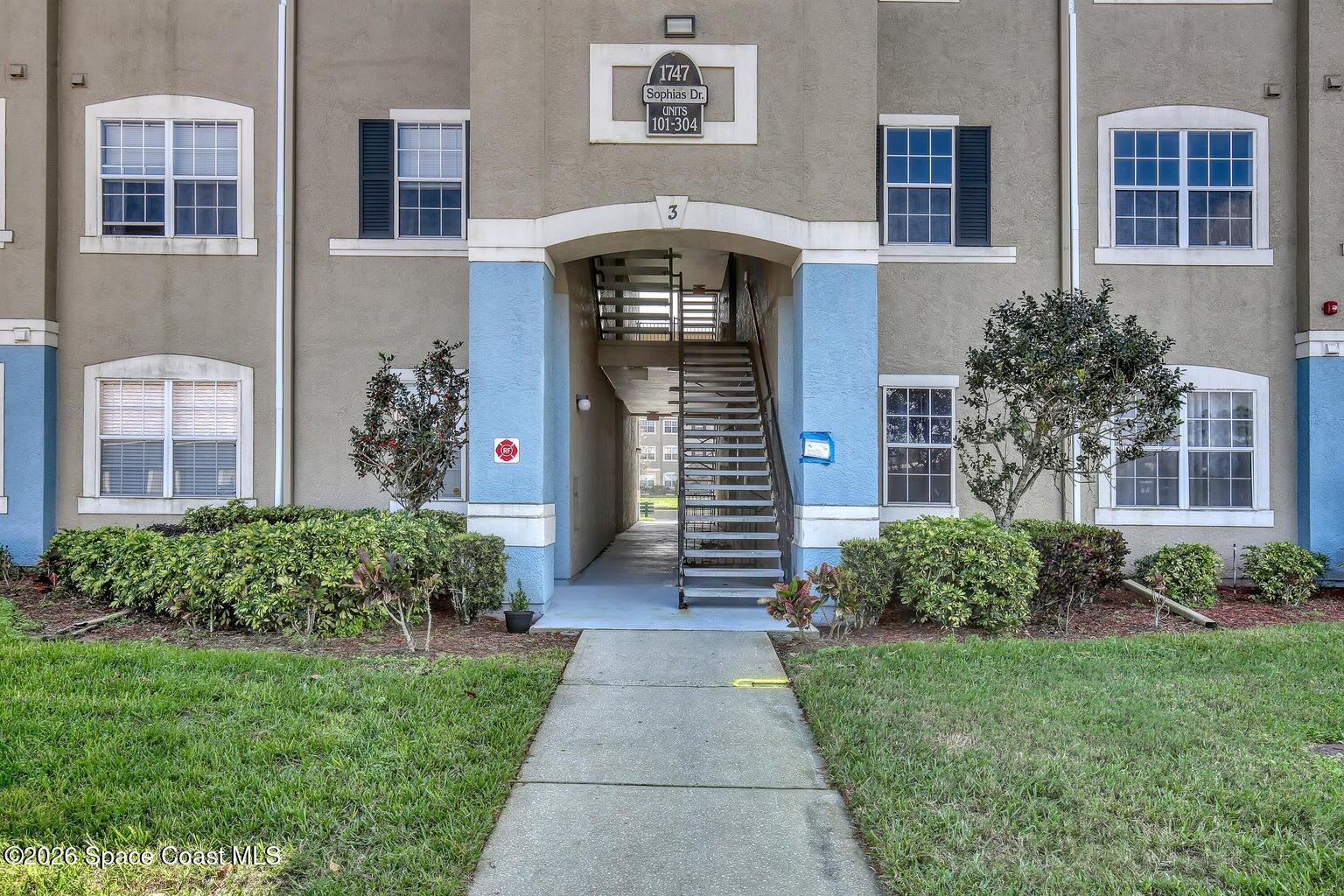 1747 Sophias Drive 105