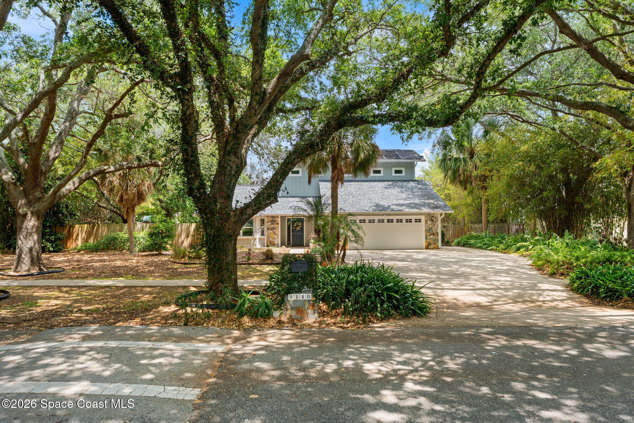 1140 Two Oaks Boulevard