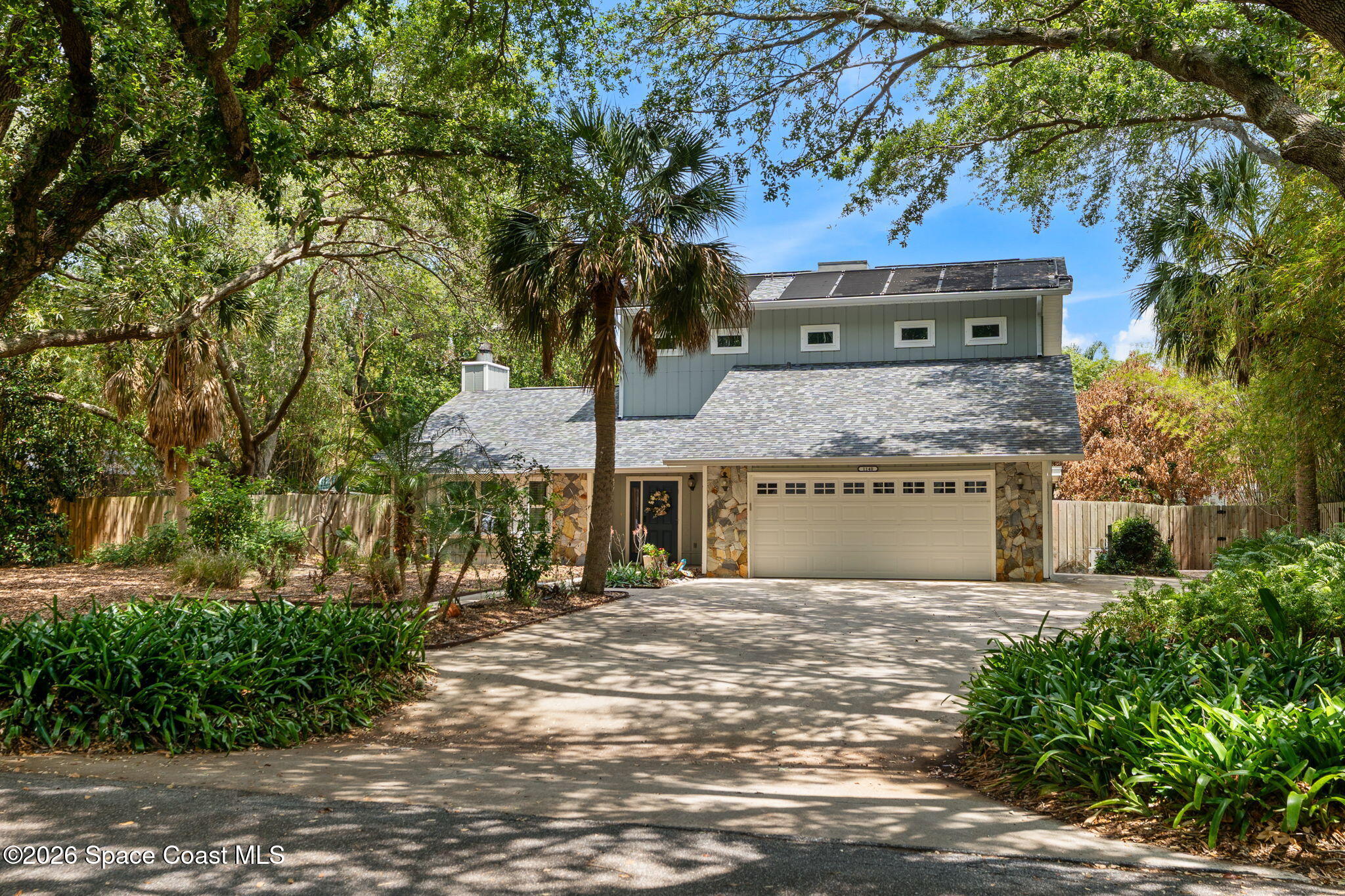 1140 Two Oaks Boulevard