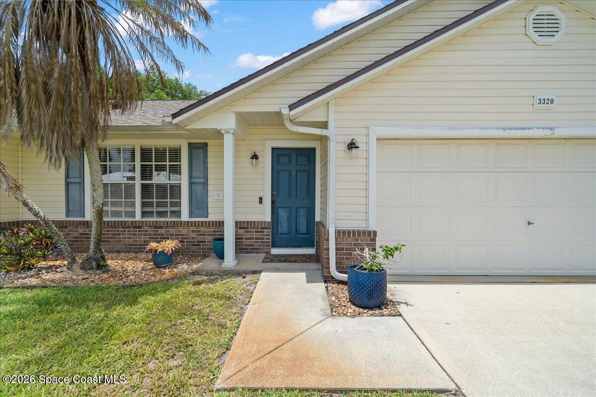 3320 Lakeview Circle