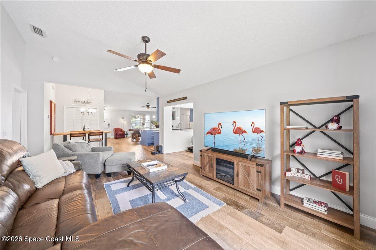 3320 Lakeview Circle