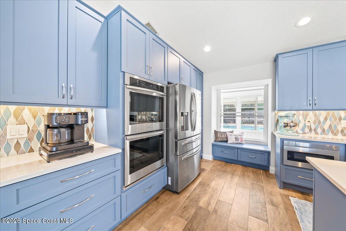 3320 Lakeview Circle