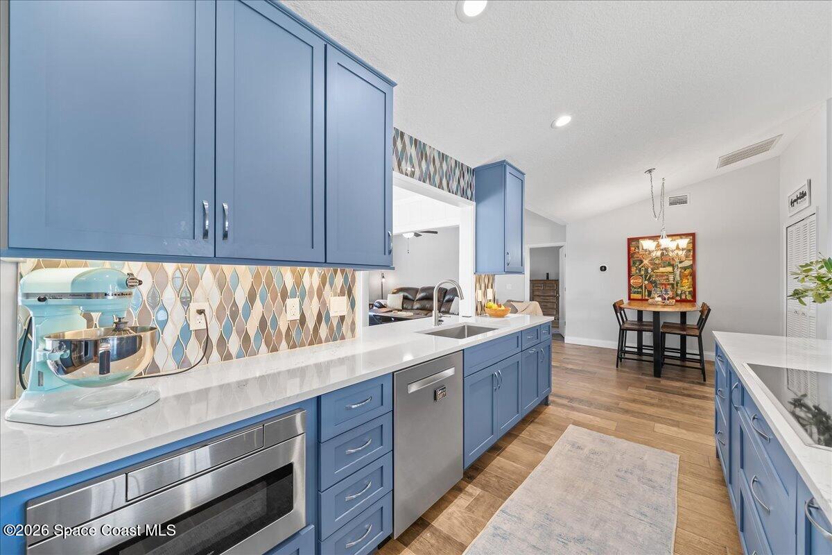 3320 Lakeview Circle