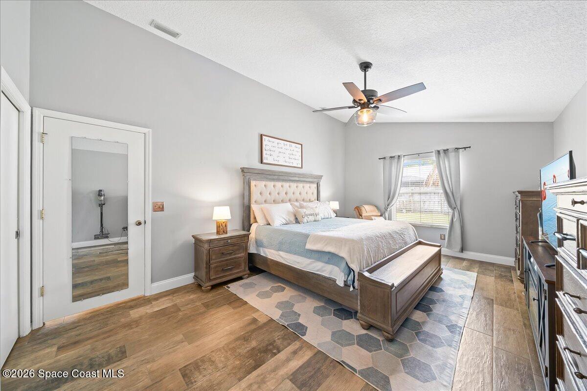 3320 Lakeview Circle