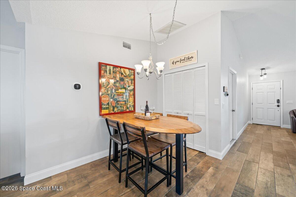 3320 Lakeview Circle